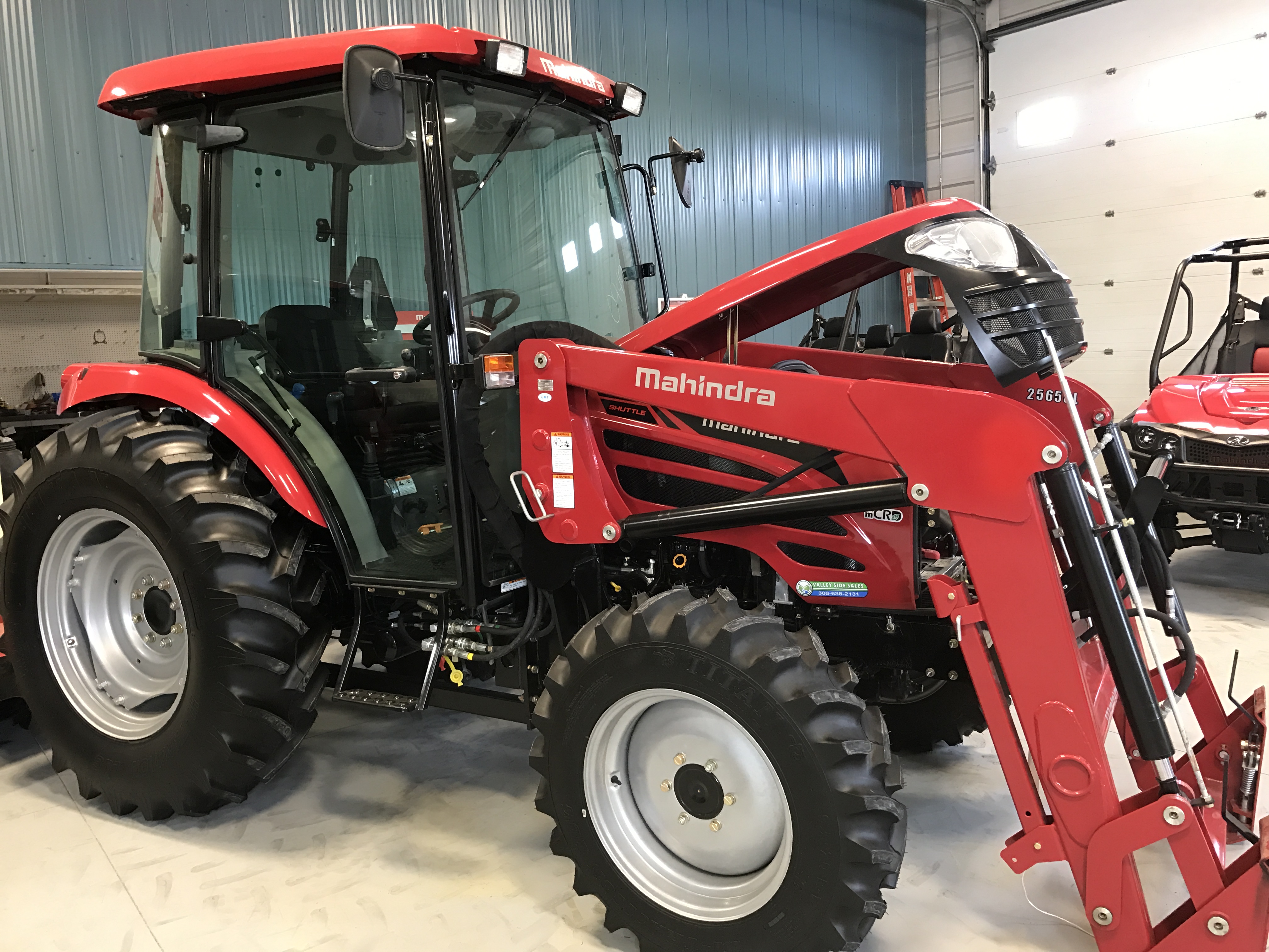 2016 Mahindra 2565 Shuttle with Cab Tractor