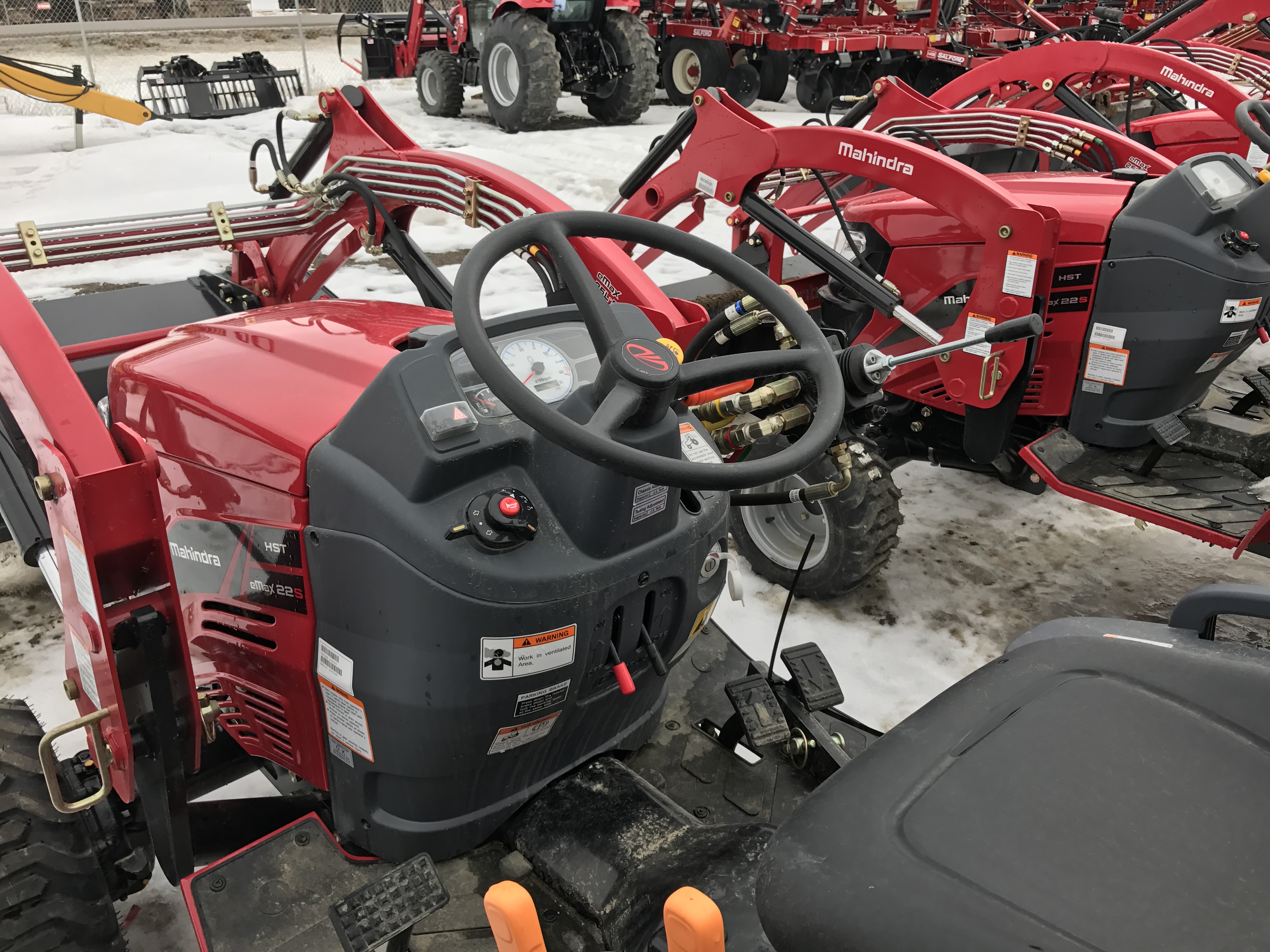 2016 Mahindra eMax 22 HST Tractor