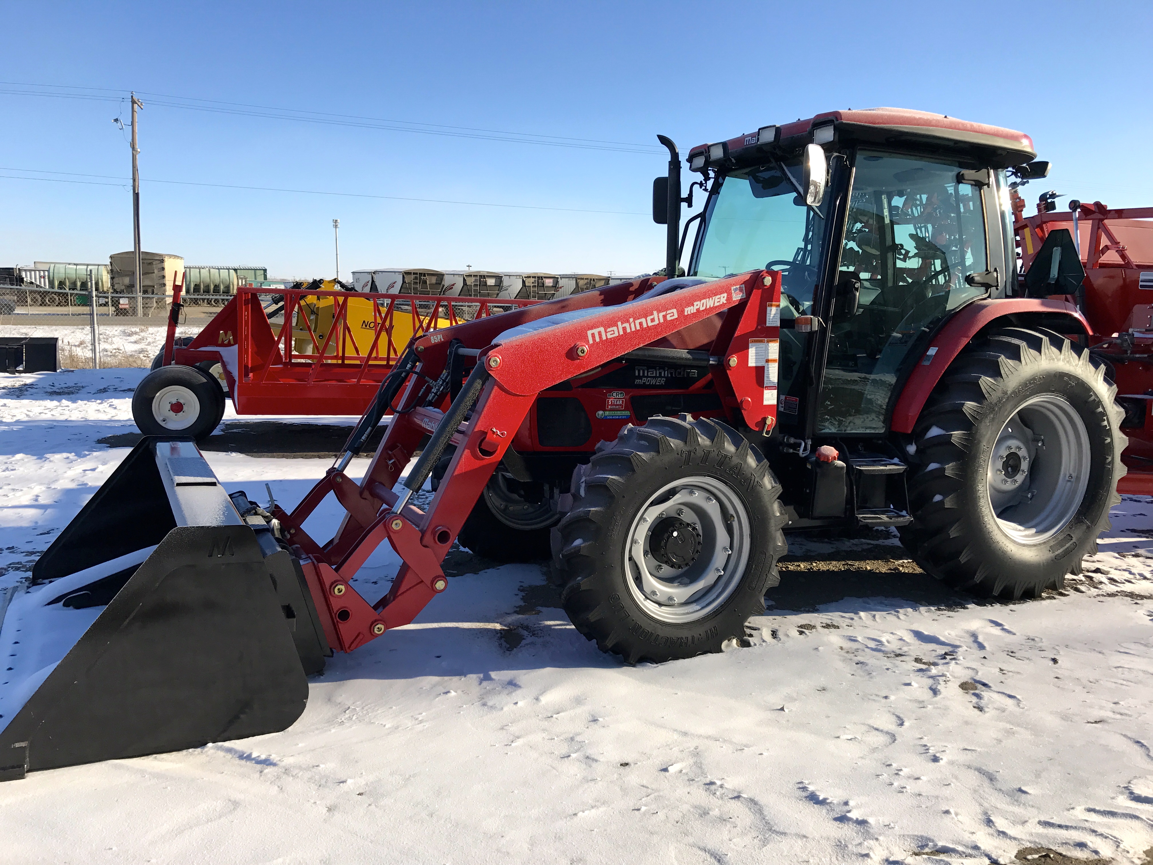 Mahindra mPower 85 Tractor