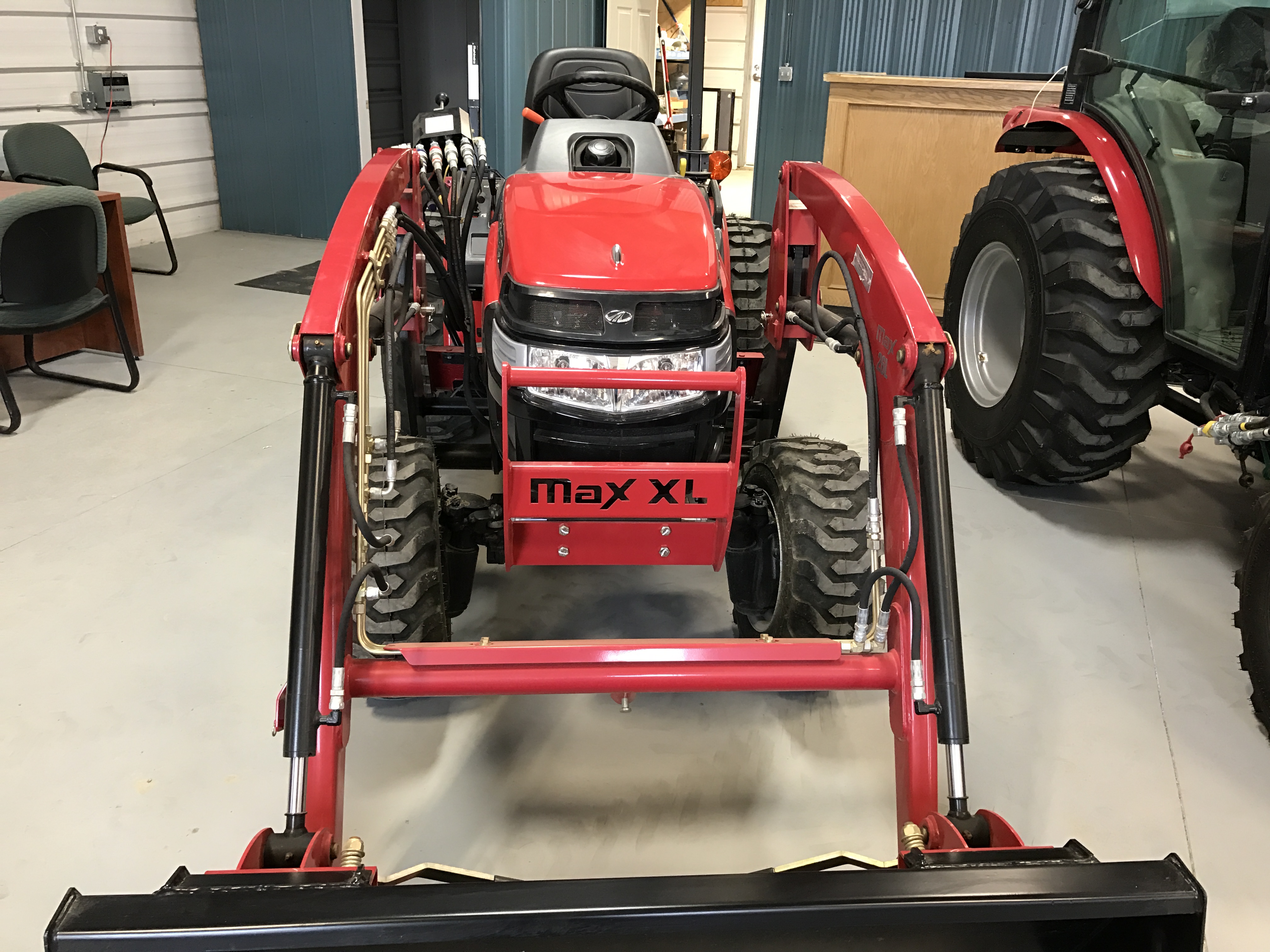 2016 Mahindra Max 26 HST Tractor