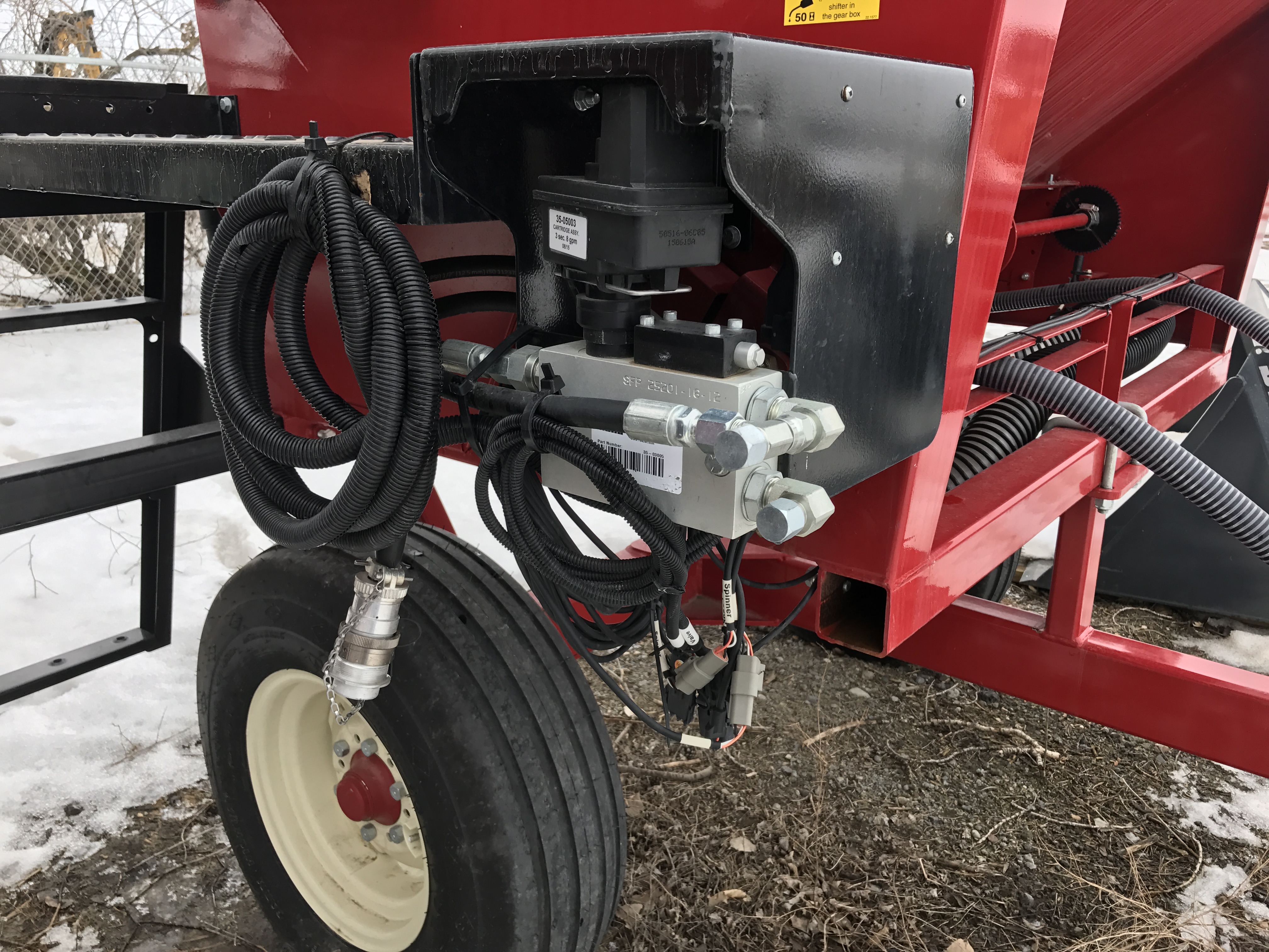 2016 Valmar 3255 Implement Mount Applicator