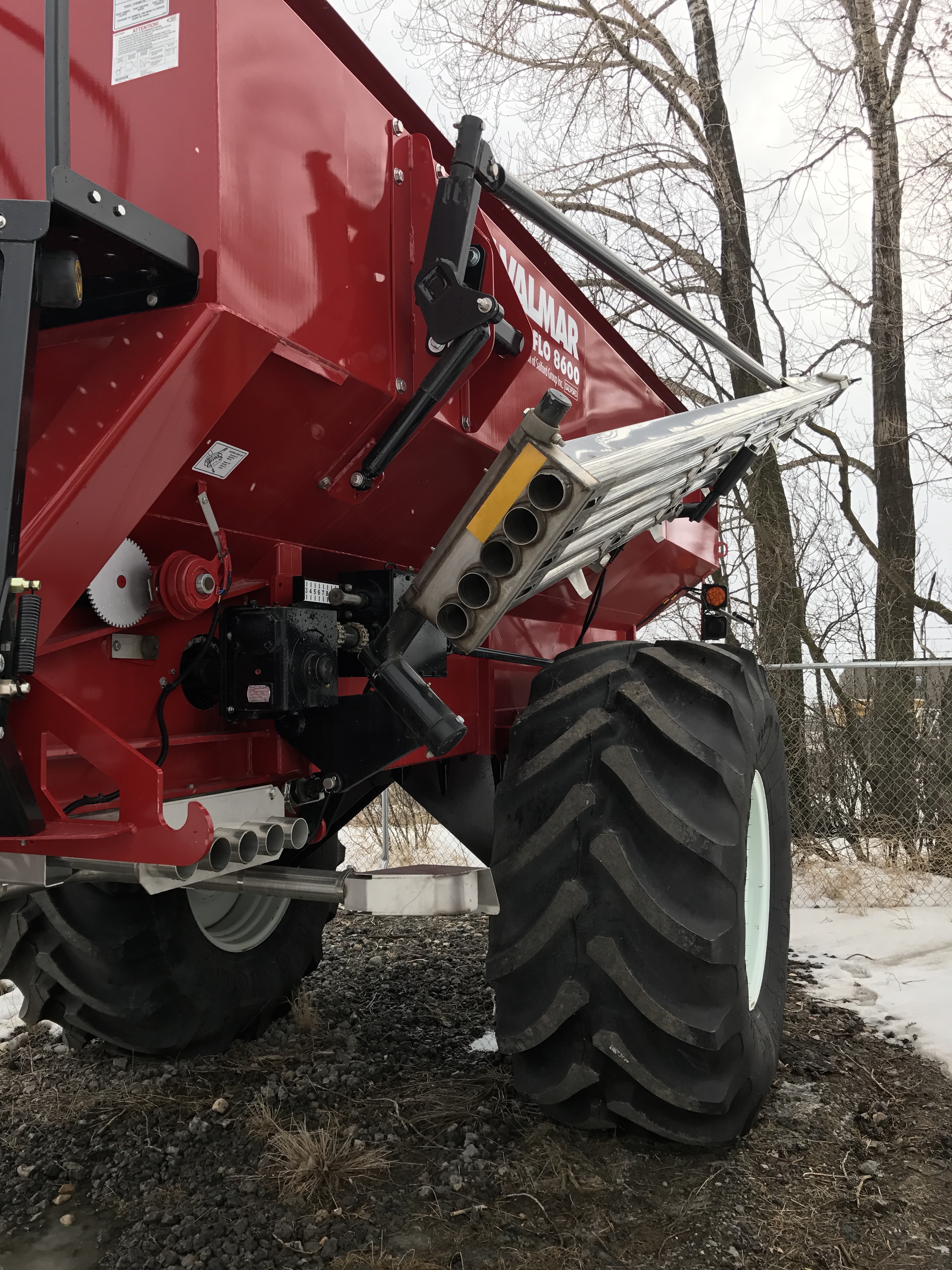 2016 Valmar 8611 PT Airflo 66 Foot Applicator