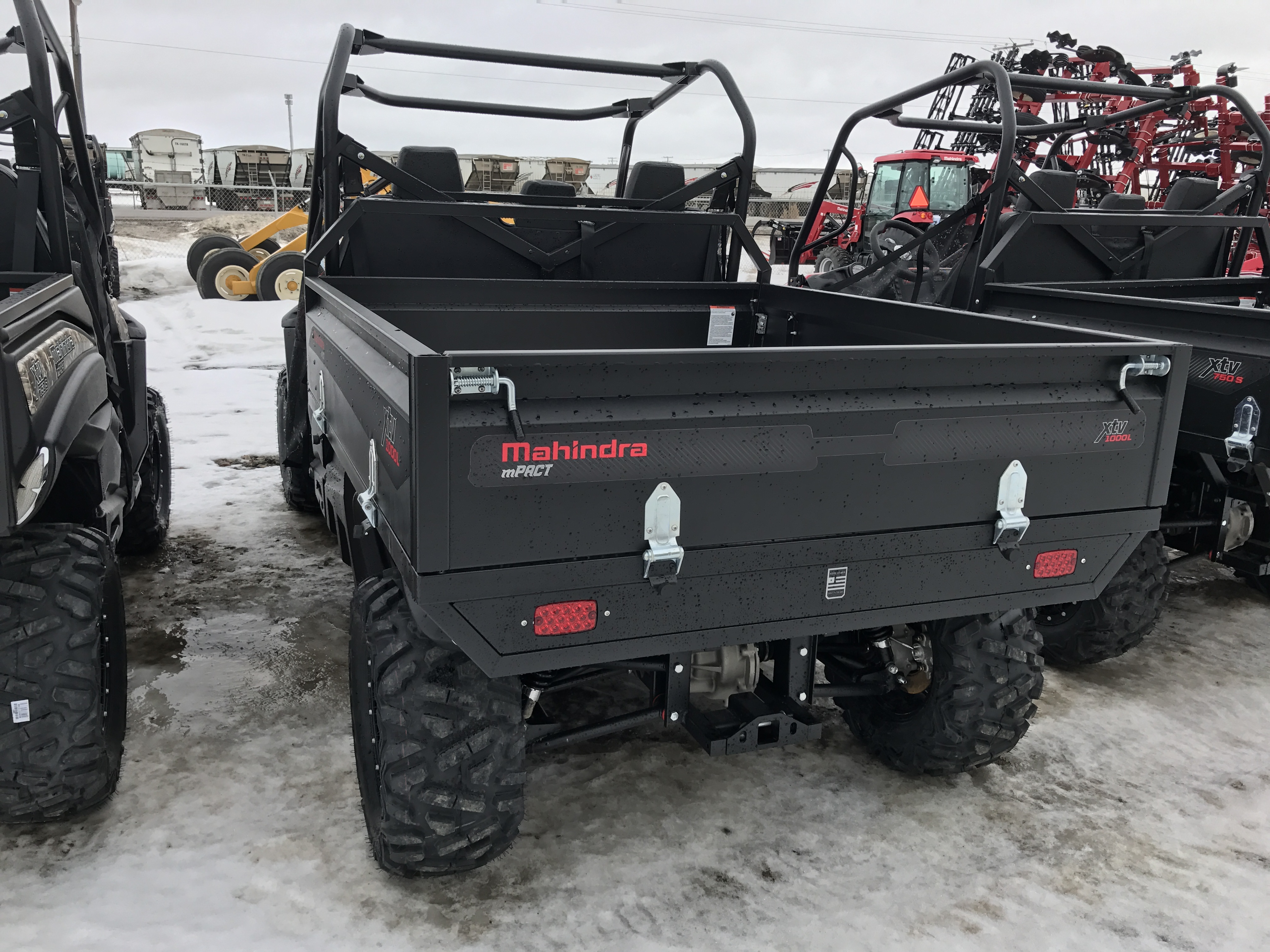 2016 Mahindra mPact XTV 1000 L Longbed Diesel Utility Vehicle