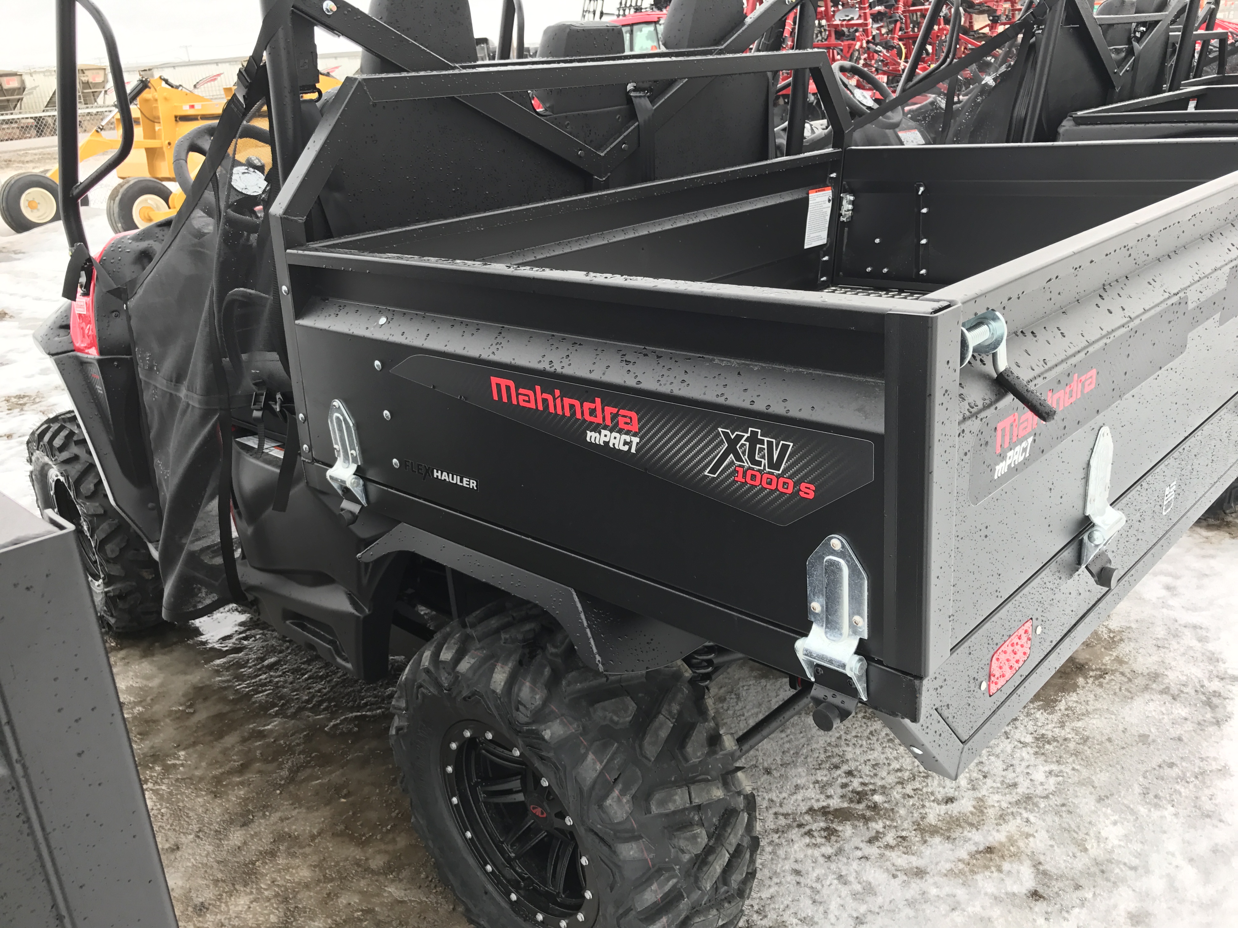 Mahindra mPact XTV 1000 S Diesel Flexhauler Utility Vehicle