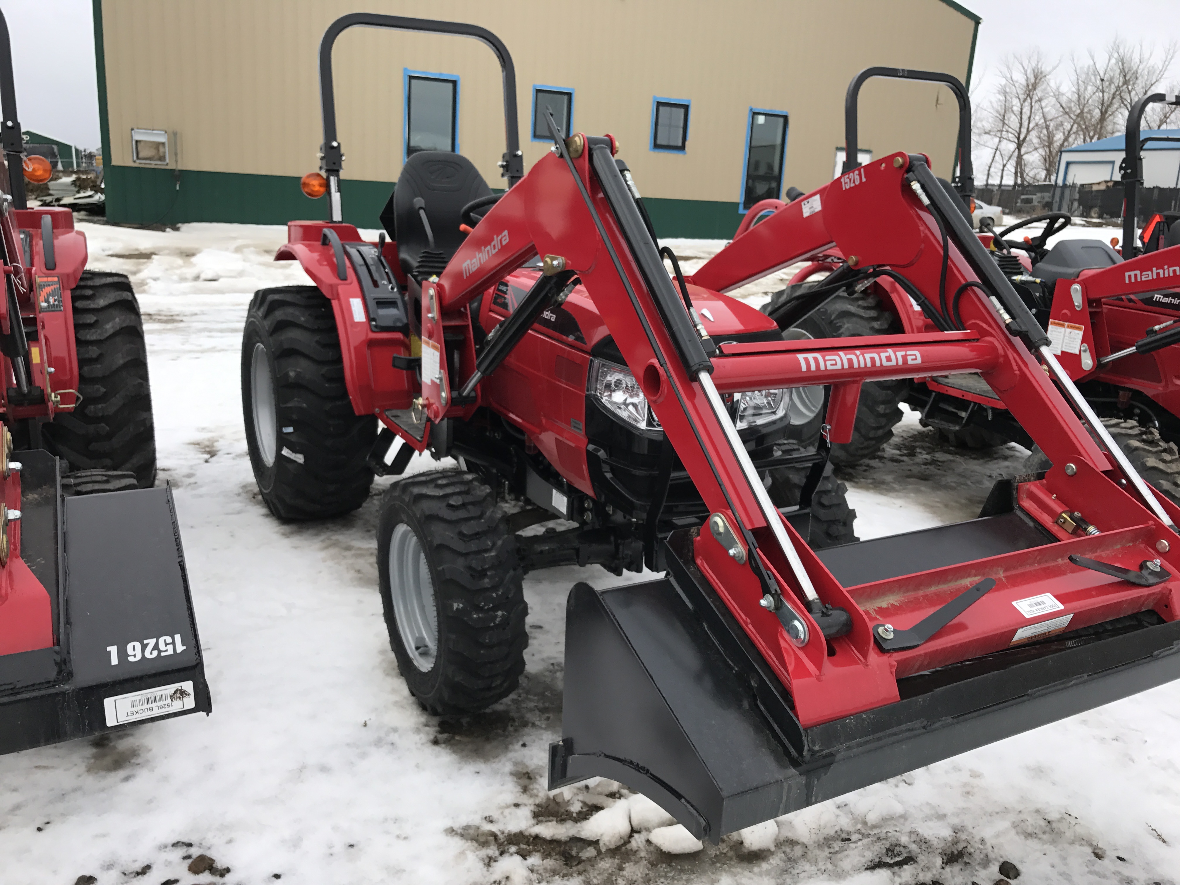 2016 Mahindra 1526 HST Tractor