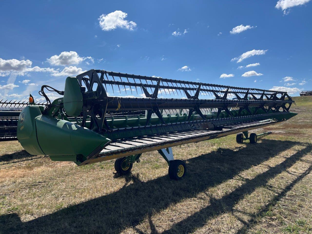 2012 John Deere 635D Header Draper