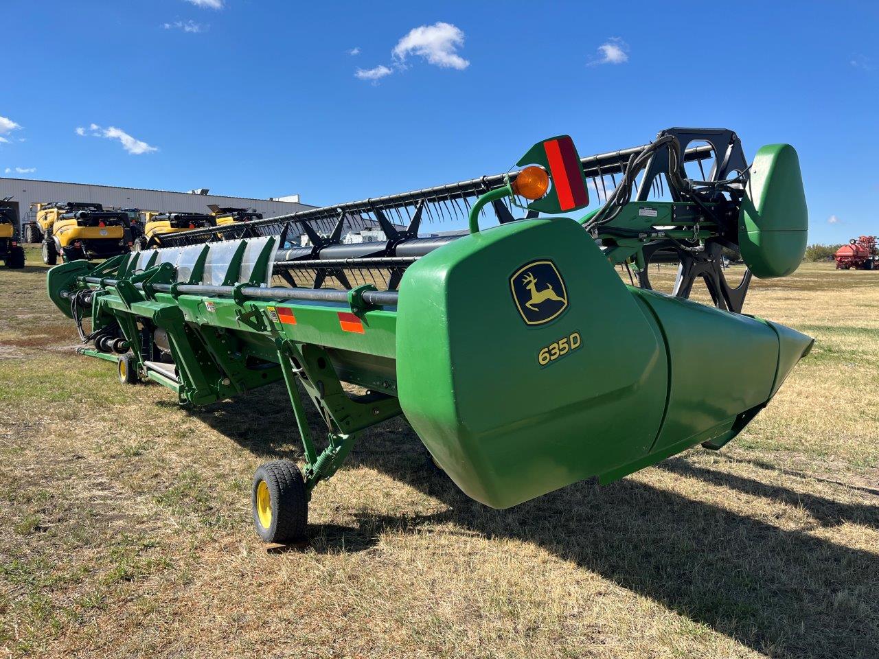 2012 John Deere 635D Header Draper