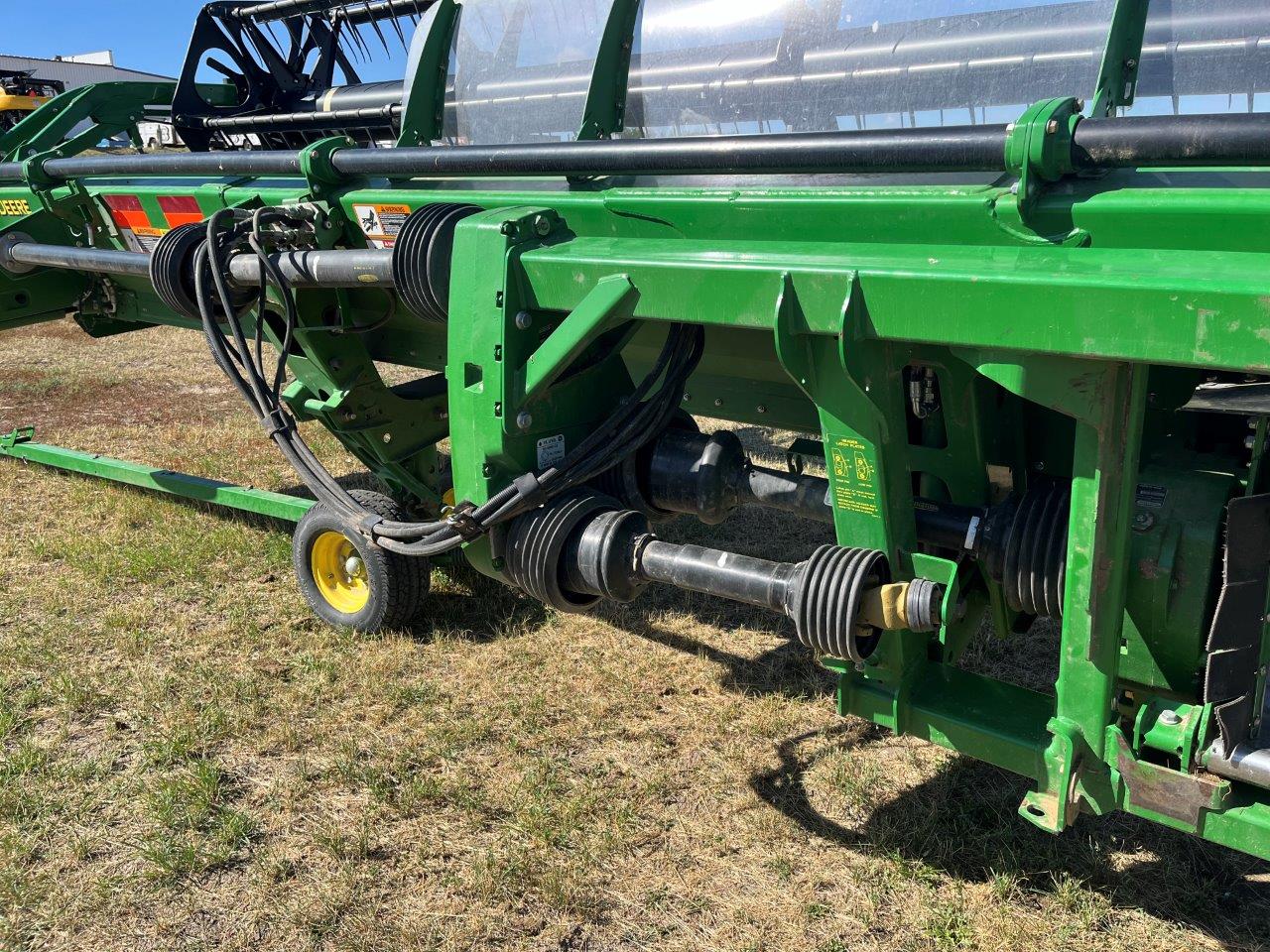 2012 John Deere 635D Header Draper