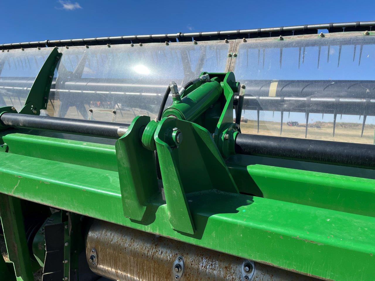 2012 John Deere 635D Header Draper