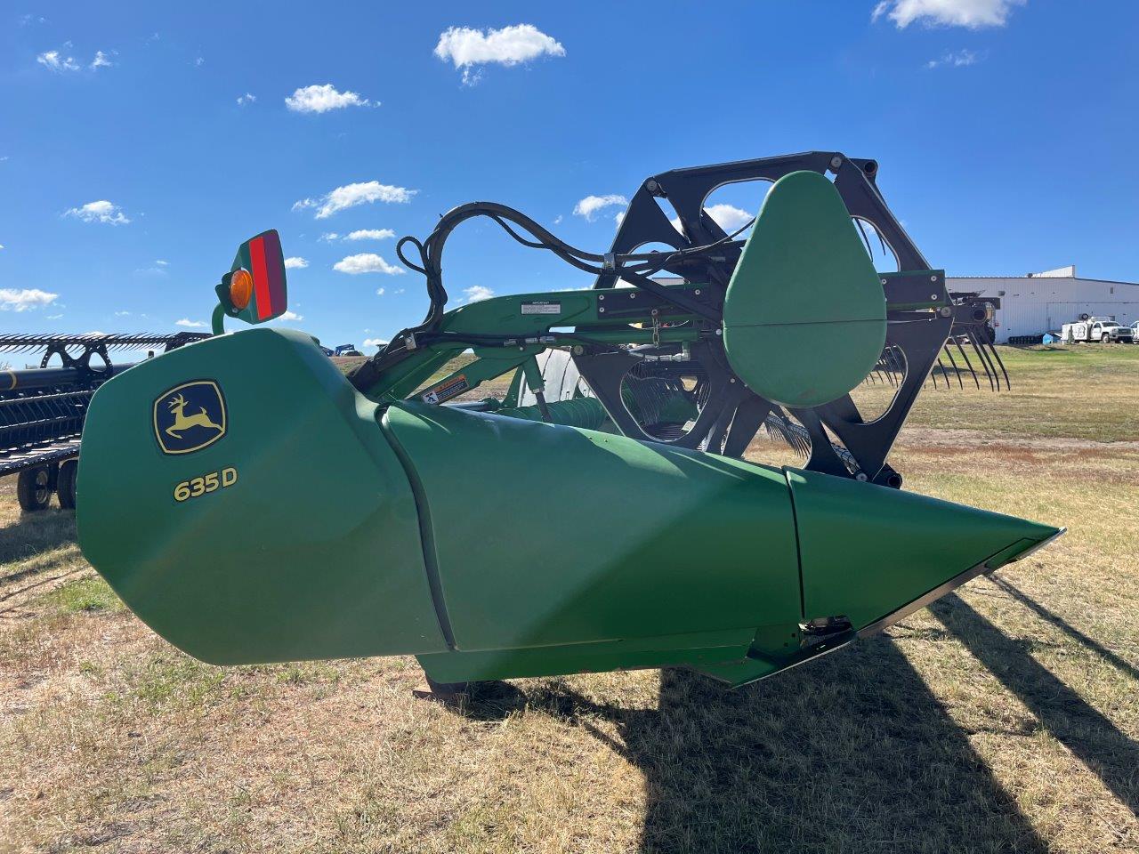 2012 John Deere 635D Header Draper