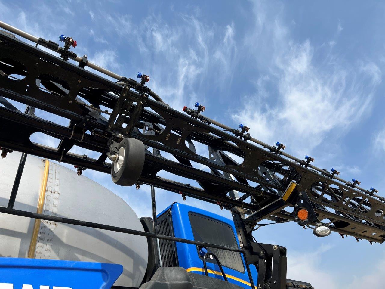 2022 New Holland SP.370F Sprayer/High Clearance