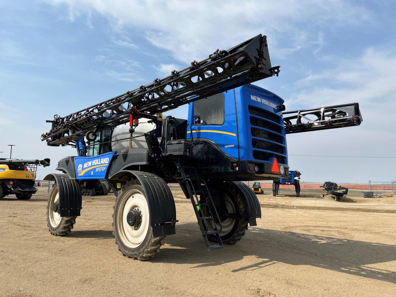 2022 New Holland SP.370F Sprayer/High Clearance