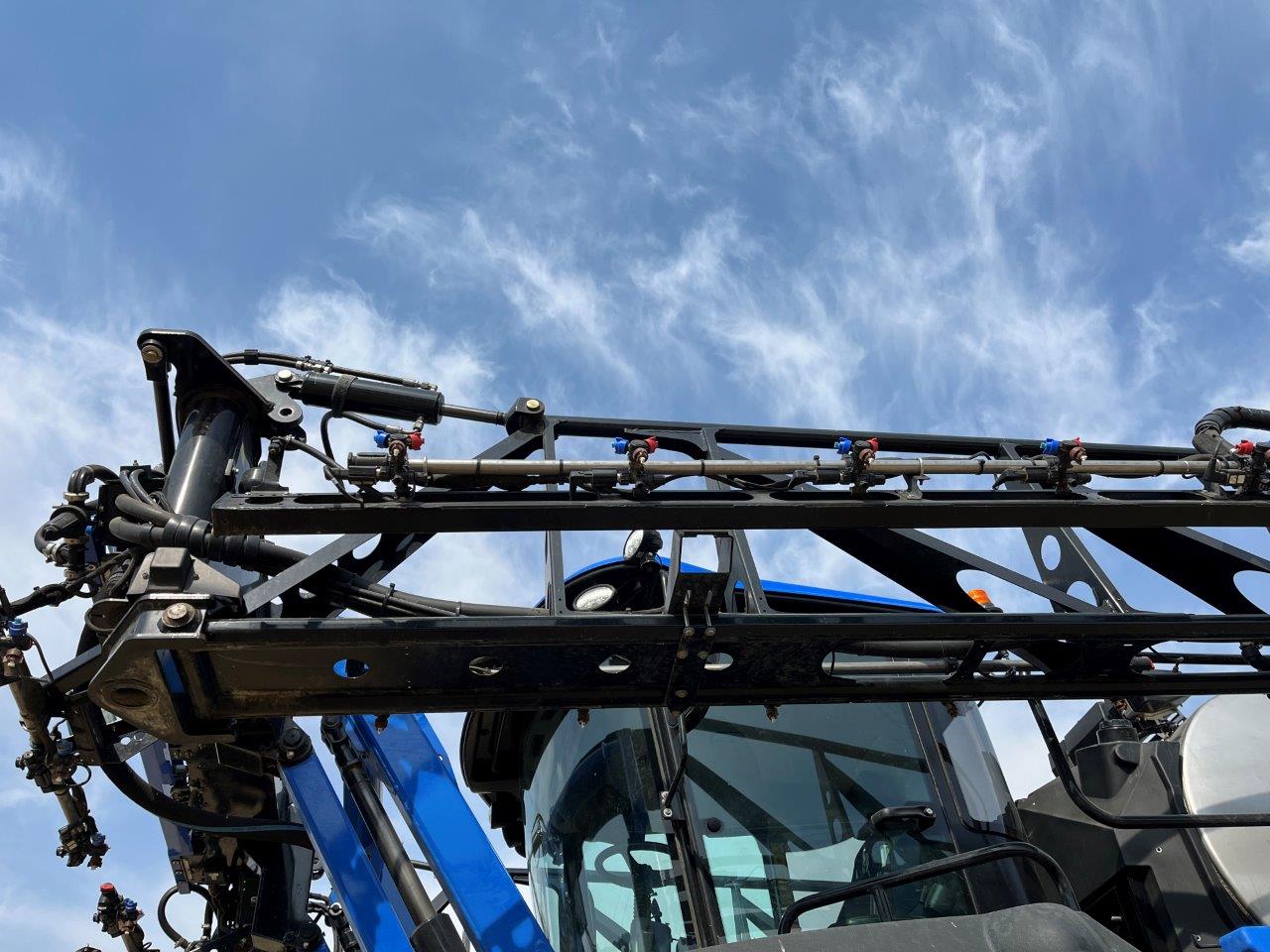 2022 New Holland SP.370F Sprayer/High Clearance