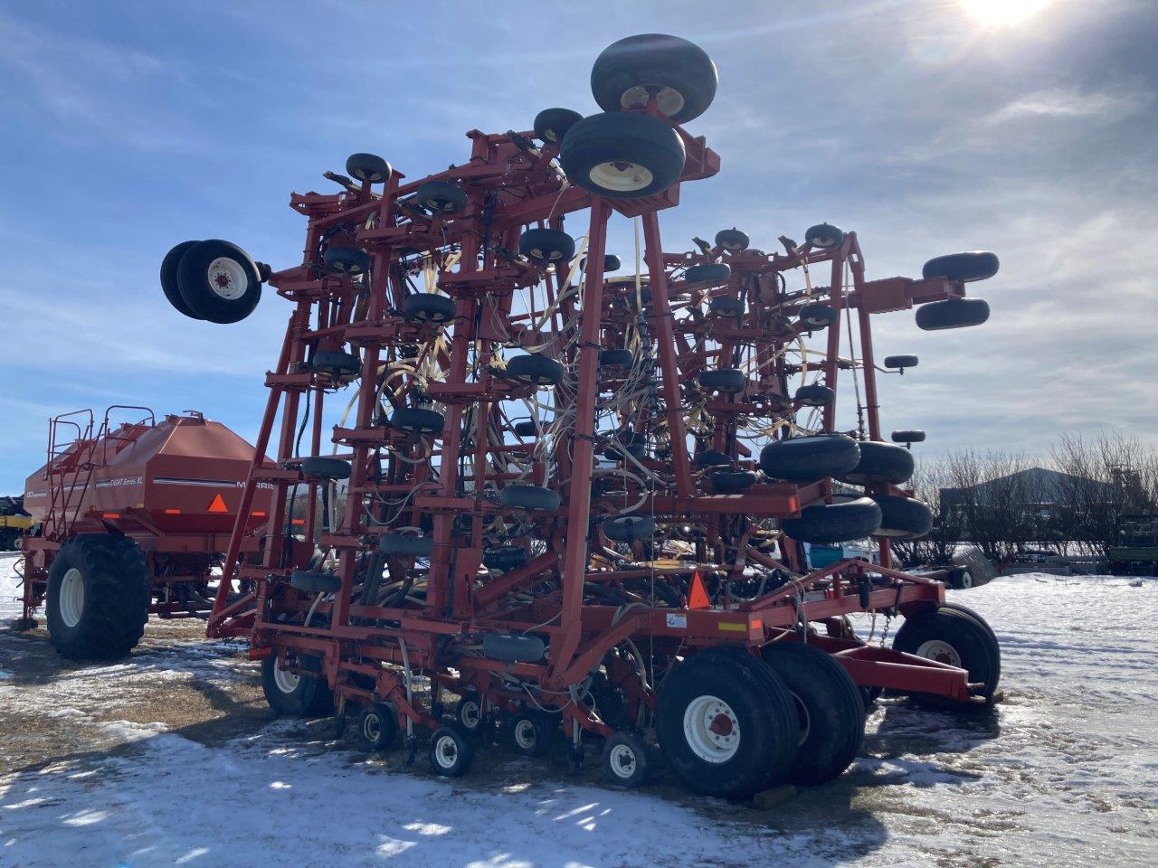 2012 Morris C2 8012 w/ 8370XL TBT w/ Palmier MFG 3200 Gal Cart Air Drill