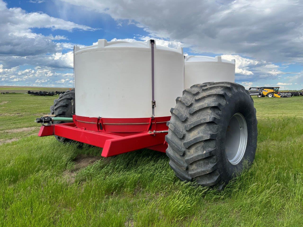 2012 Morris C2 8012 w/ 8370XL TBT w/ Palmier MFG 3200 Gal Cart Air Drill