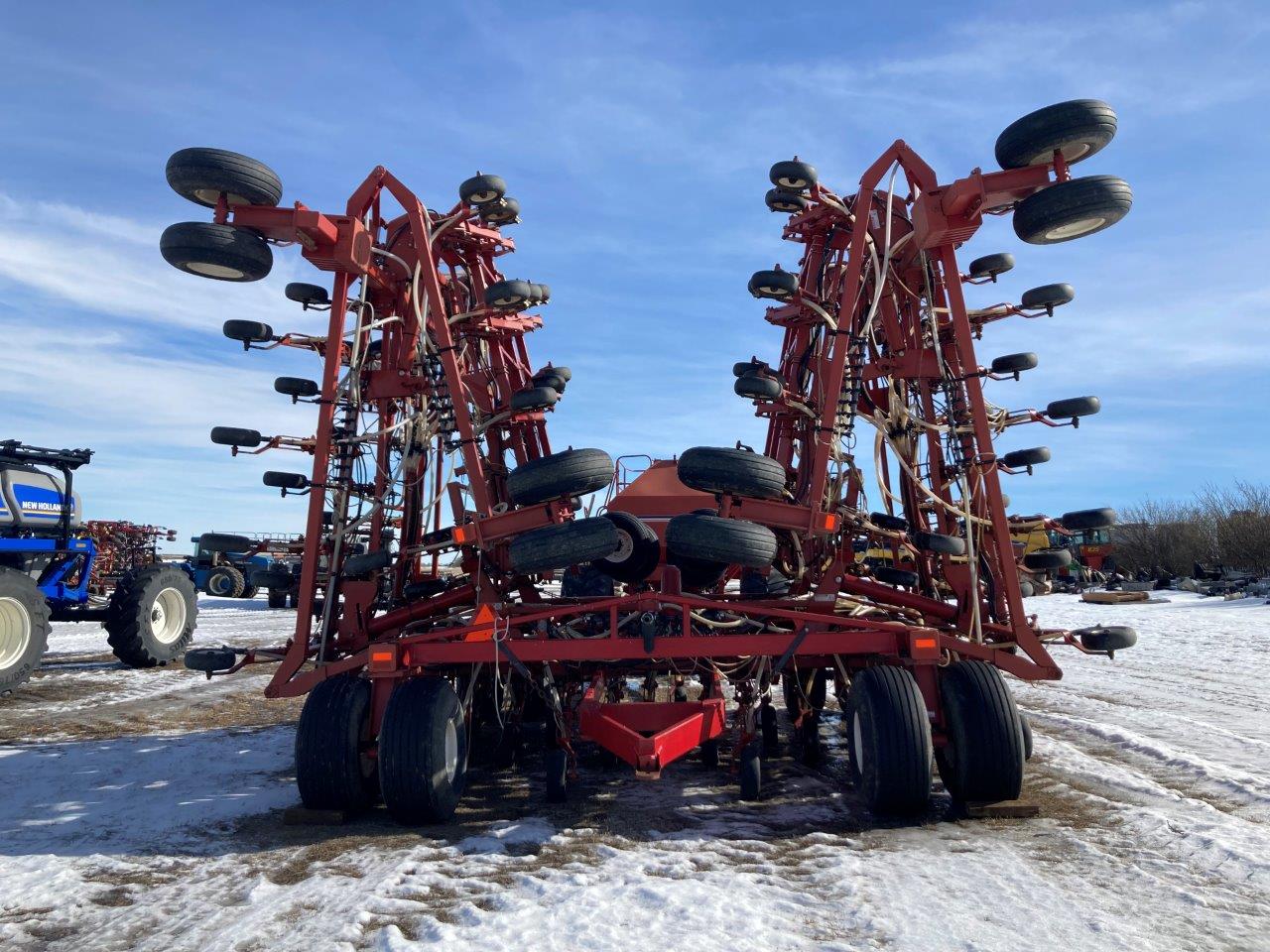 2012 Morris C2 8012 w/ 8370XL TBT w/ Palmier MFG 3200 Gal Cart Air Drill