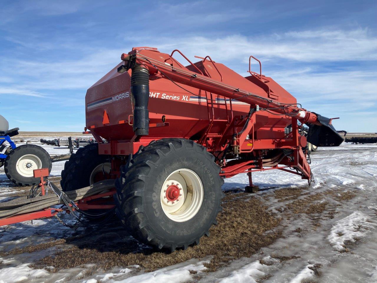 2012 Morris C2 8012 w/ 8370XL TBT w/ Palmier MFG 3200 Gal Cart Air Drill