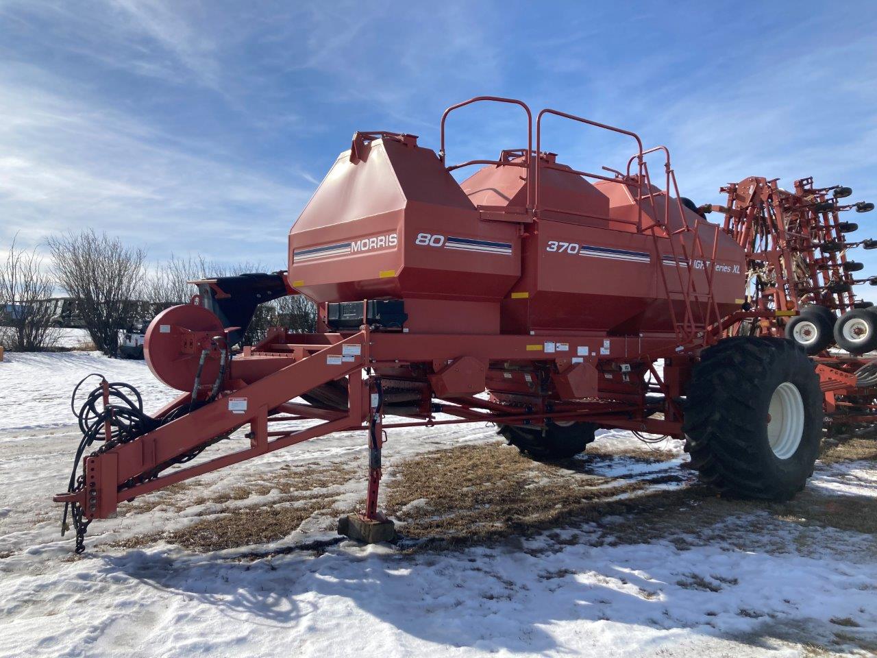 2012 Morris C2 8012 w/ 8370XL TBT w/ Palmier MFG 3200 Gal Cart Air Drill