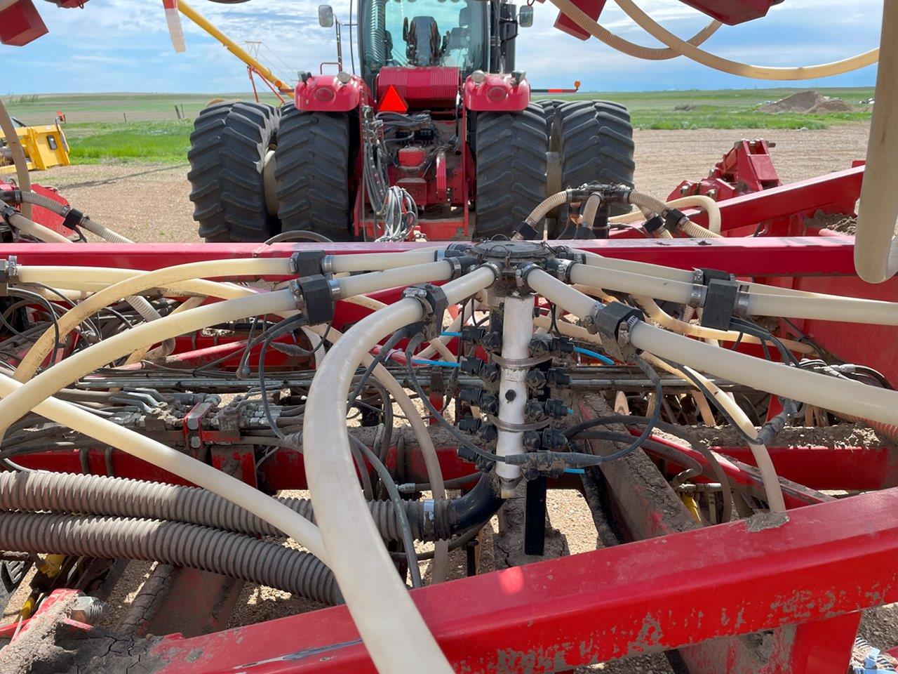 2012 Bourgault 3320QDA 66'10" Air Drill