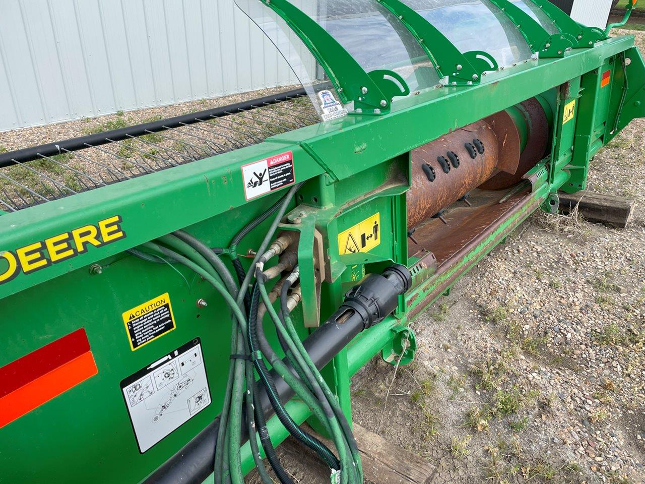 2006 John Deere 615P Header Combine