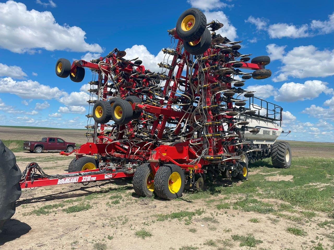 2011 Bourgault 3310PHD 74'10" w/ 6650ST Air Drill