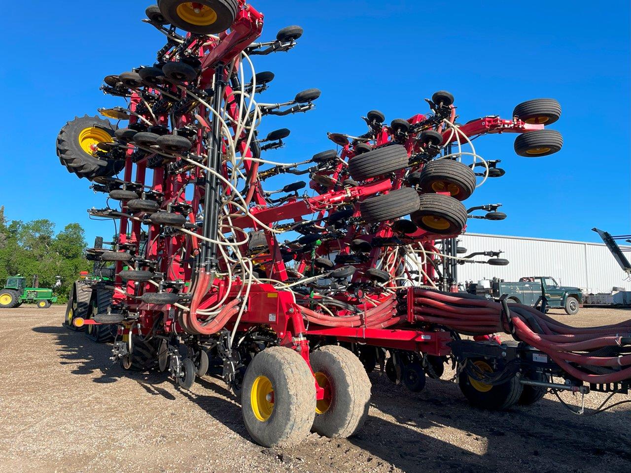 2021 Bourgault 3335QDA 76'12" w/ MY2017 7700 Air Drill