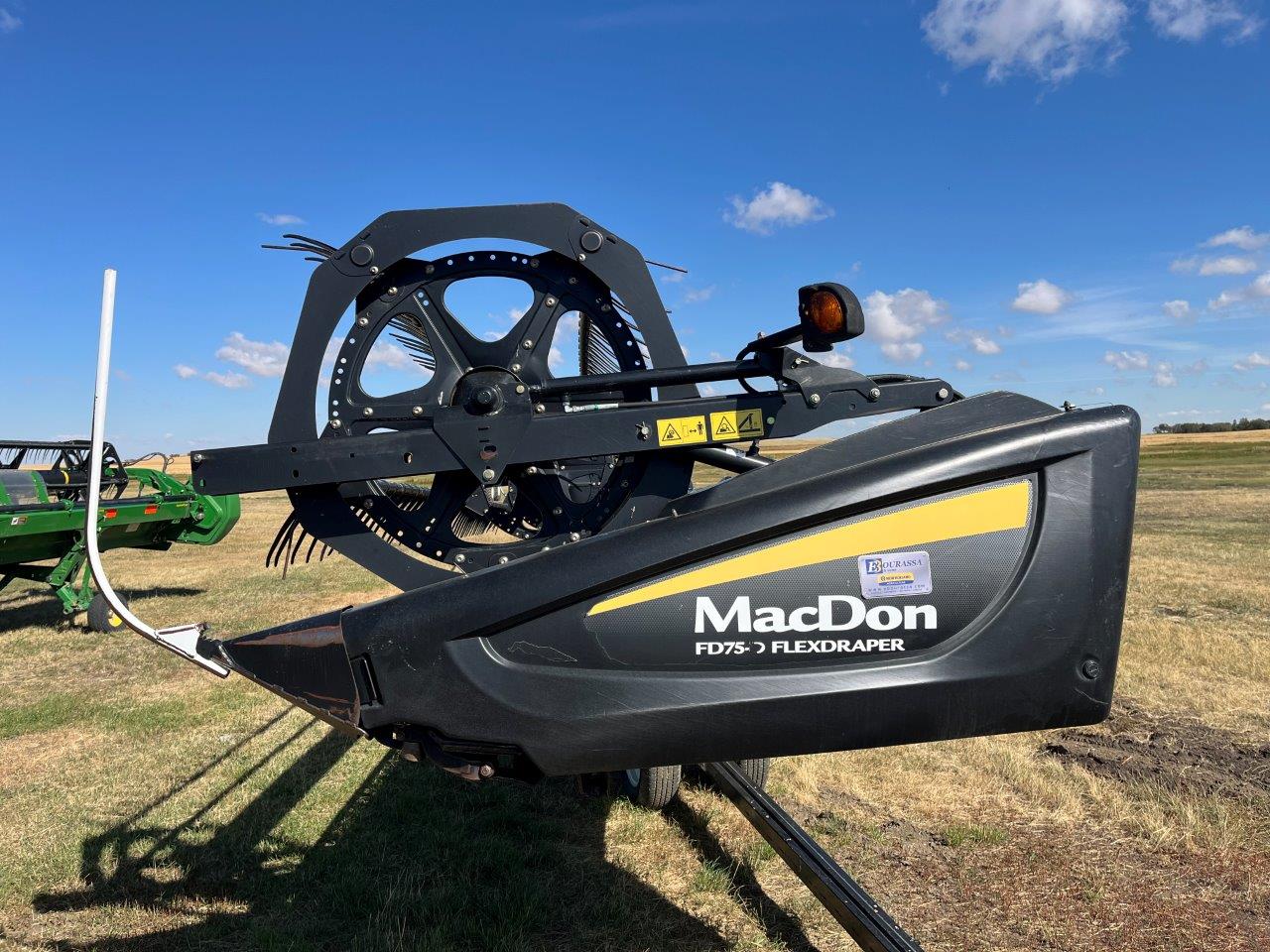 2014 MacDon FD75-45 CNH Header Draper Flex