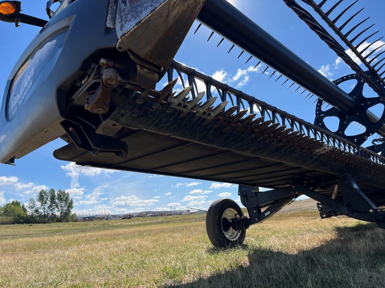 2014 MacDon FD75-45 CNH Header Draper Flex