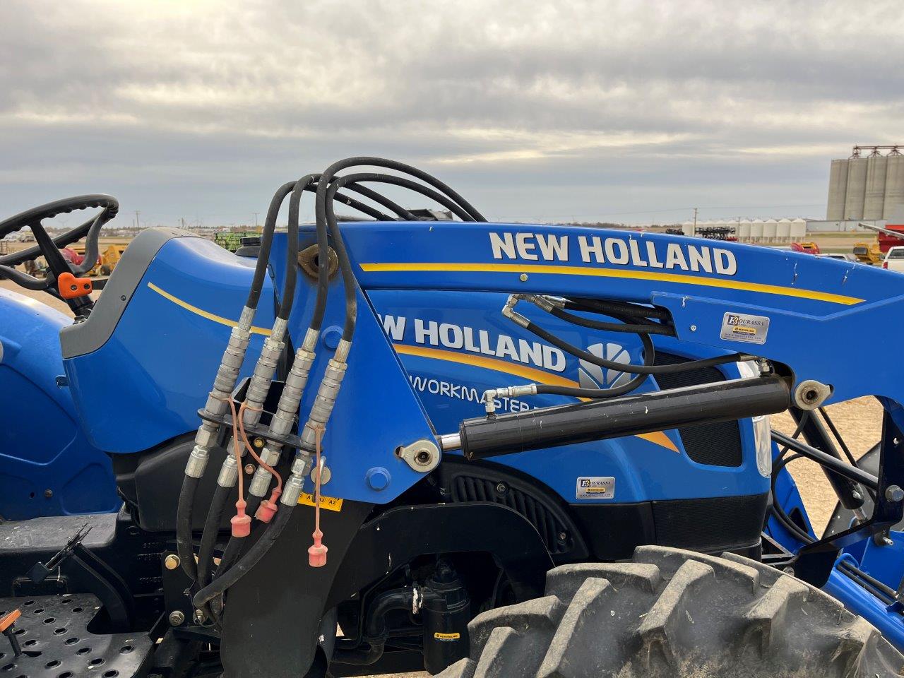 2017 New Holland Workmaster 70 w/ 621TL Tractor