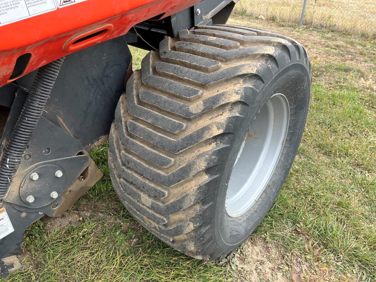 2017 Kubota BV4580 Baler/Round