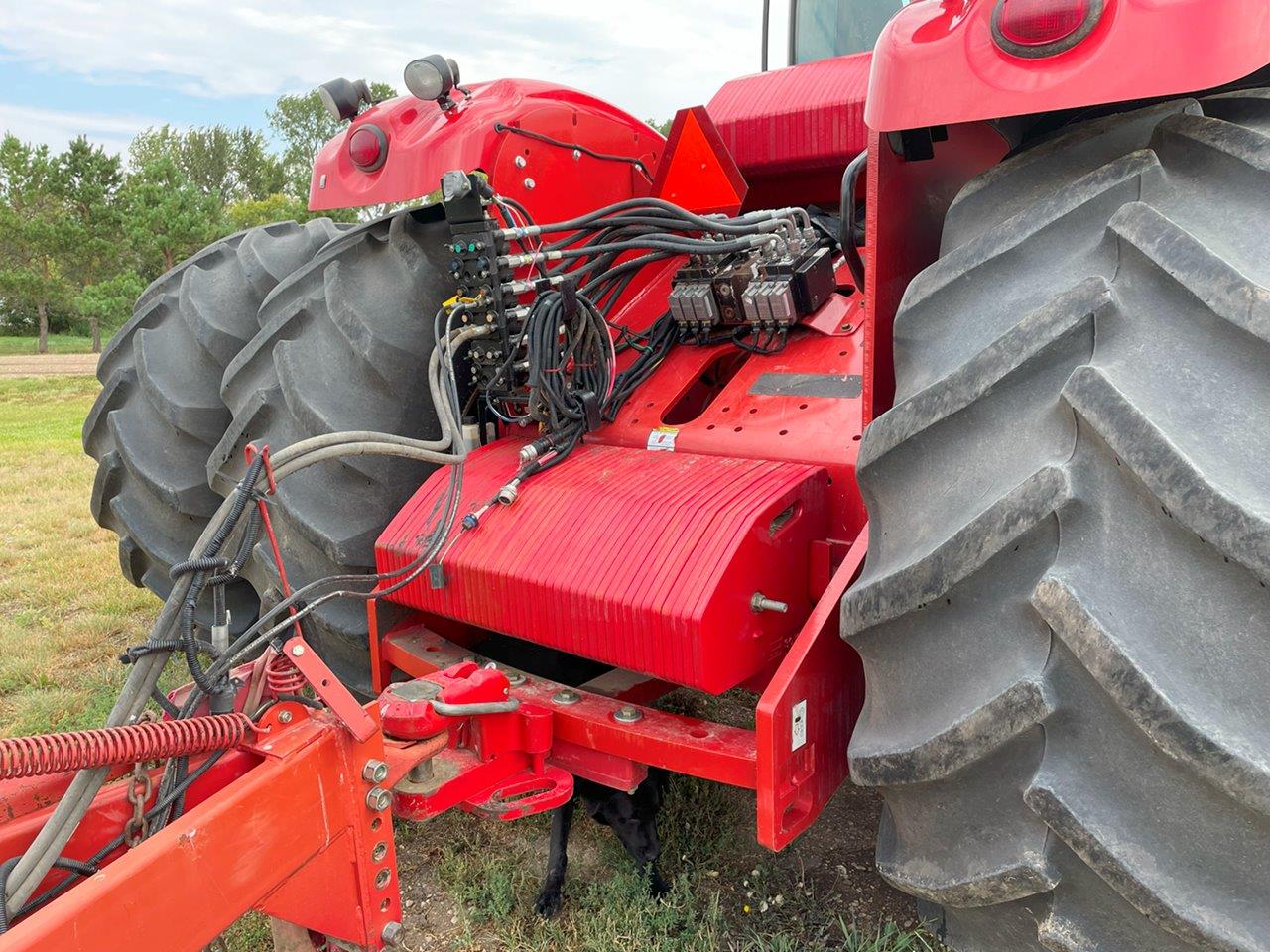 2014 Versatile 550 Tractor