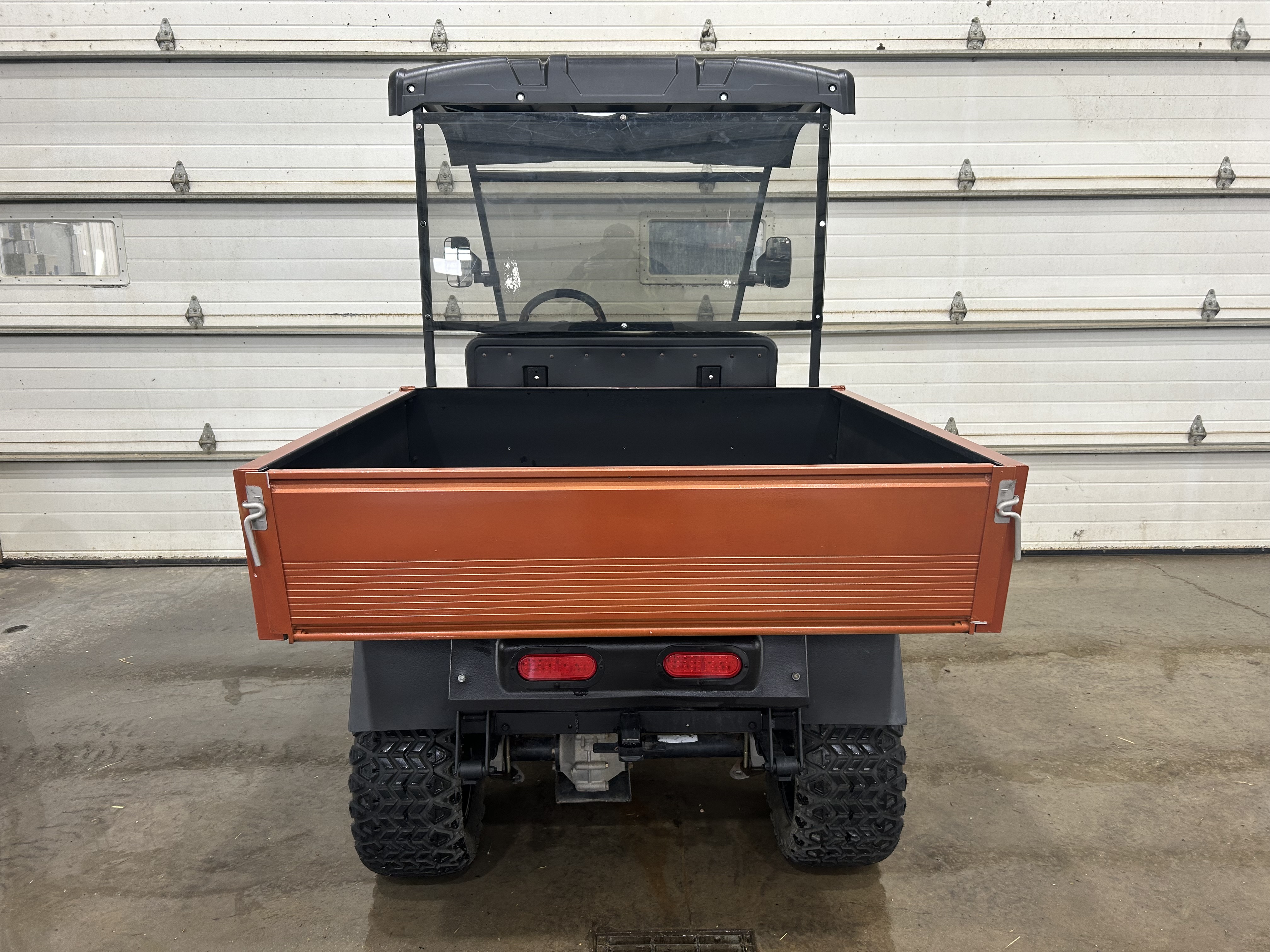 2005 Club Car Turf 2 Golf Cart