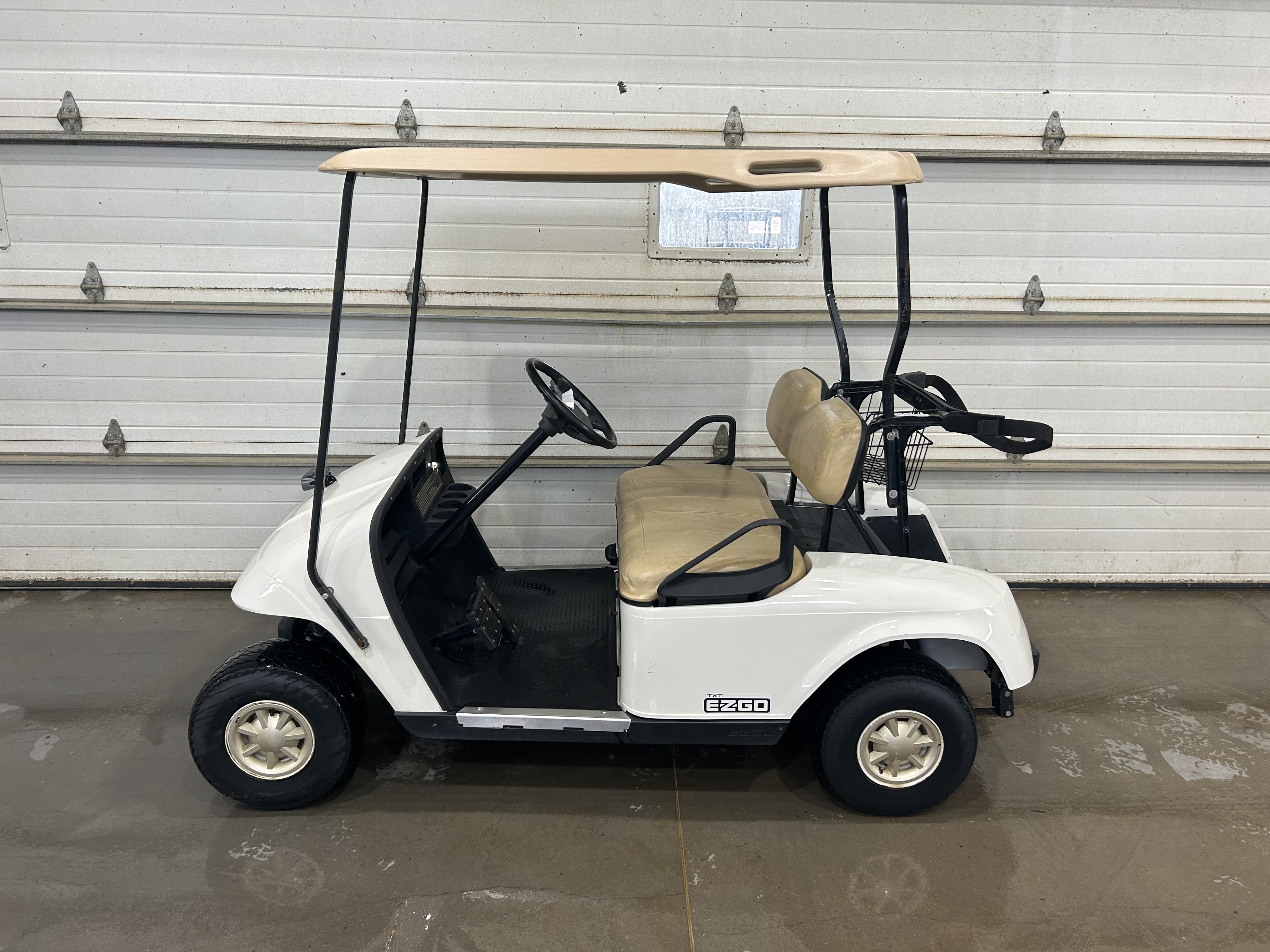 2012 E-Z-GO TXT Gas Golf Cart