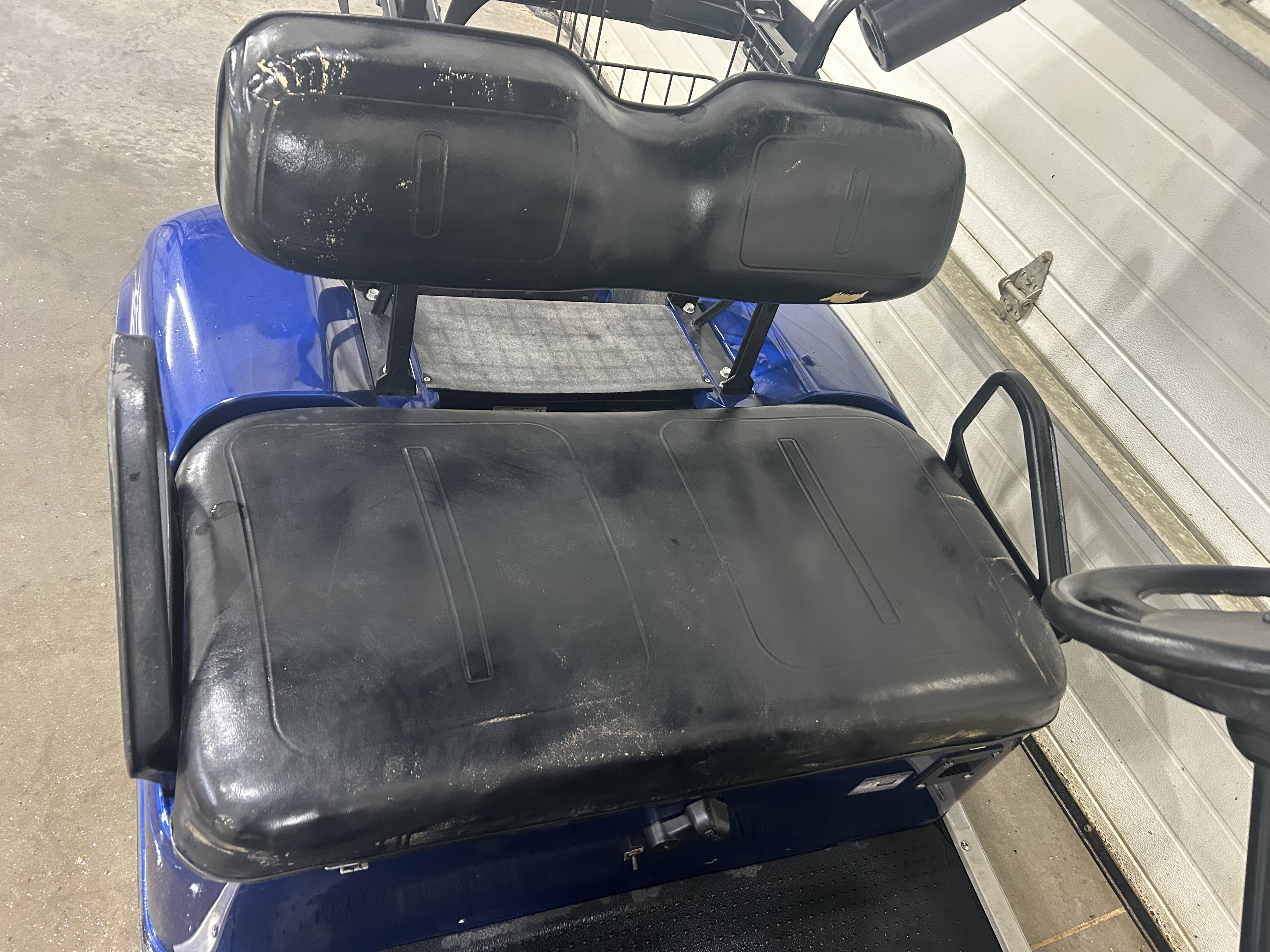 2005 E-Z-GO TXT Electric Golf Cart