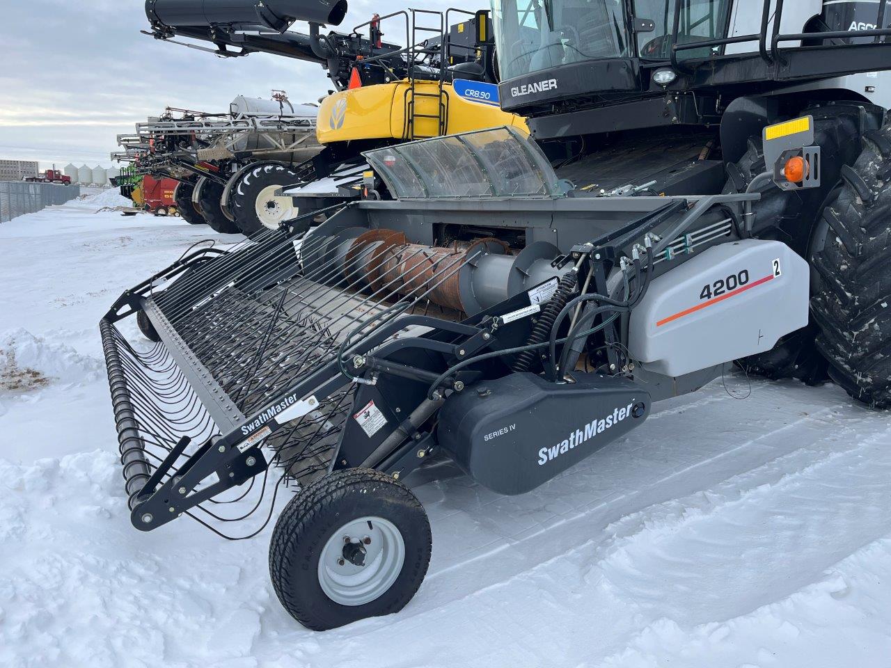 2011 AGCO Gleaner A86 w/ 4200 PU Combine