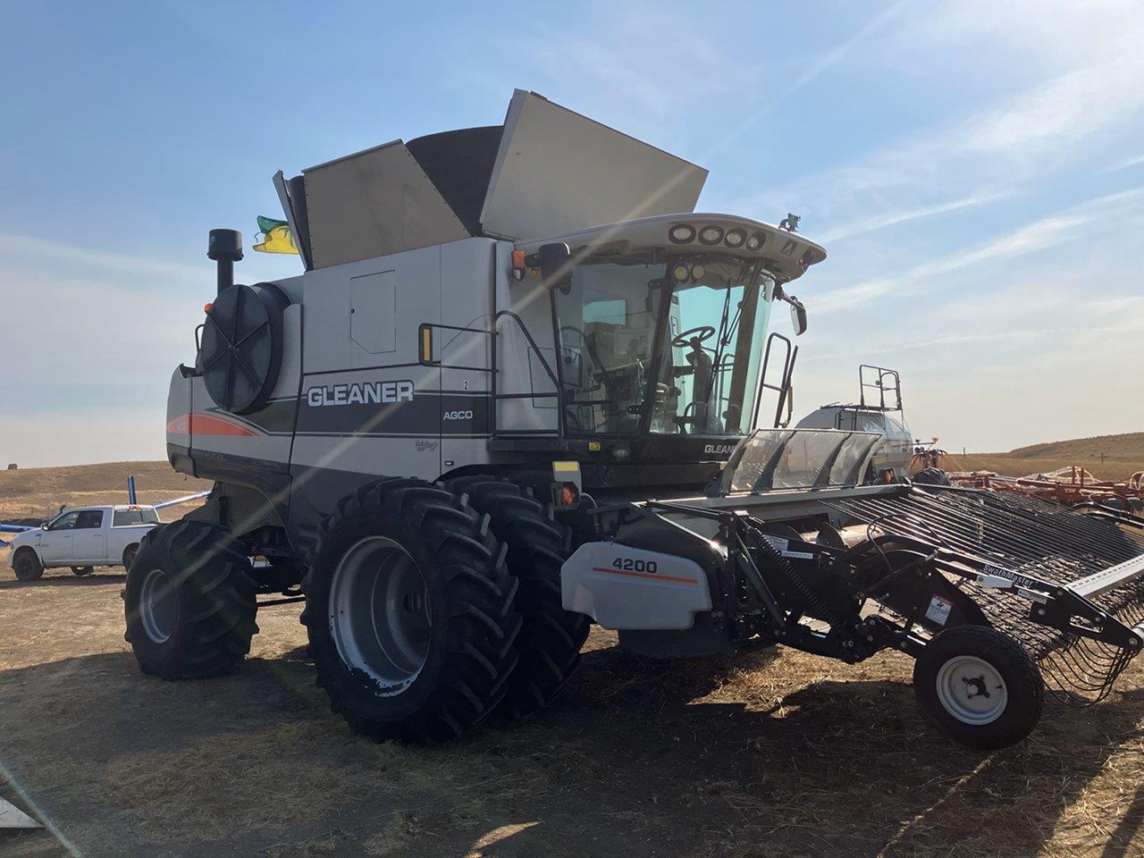 2011 AGCO Gleaner A86 w/ 4200 PU Combine