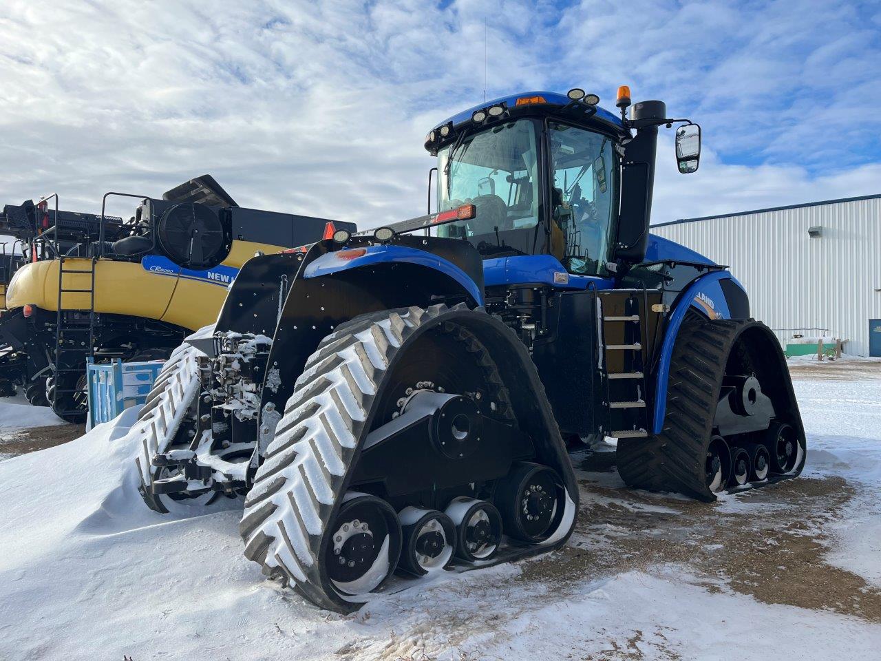 2017 New Holland T9.645 SmartTrax Tractor