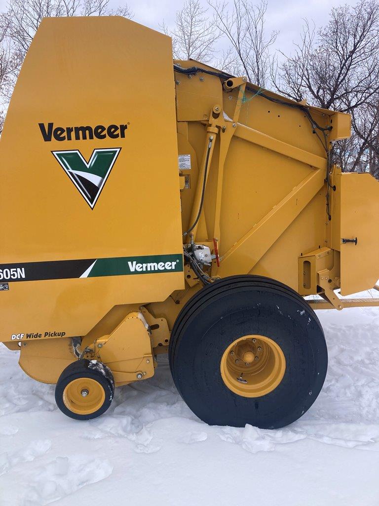 2016 Vermeer 605N Baler/Round