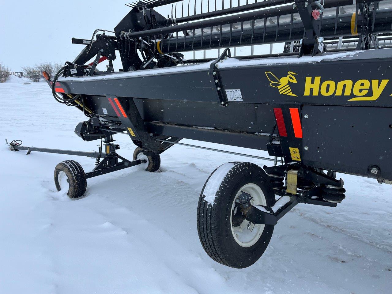 2023 Honey Bee AF240 DK Gleaner-21 Header Draper Flex