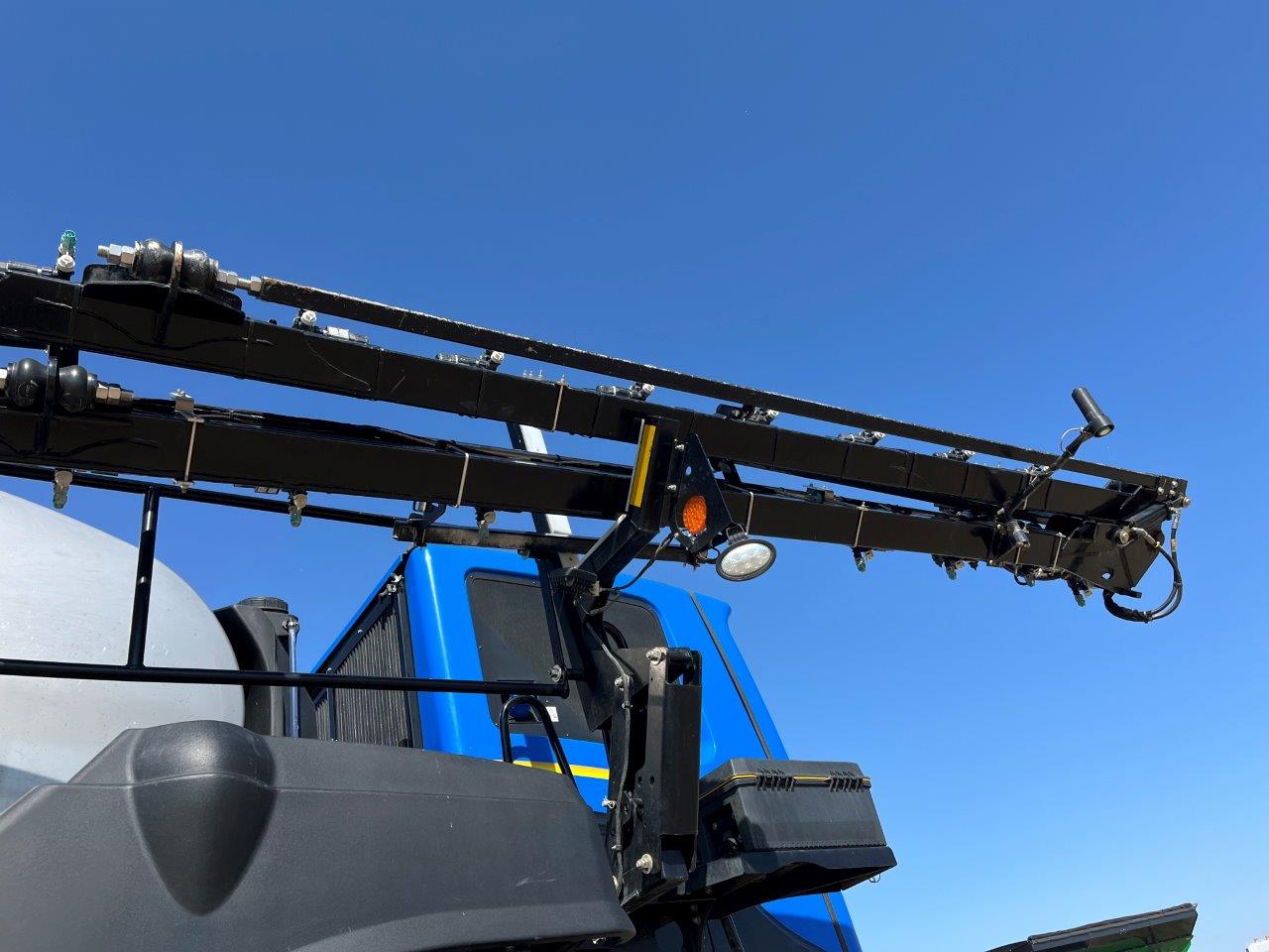 2019 New Holland SP.410F Sprayer/High Clearance