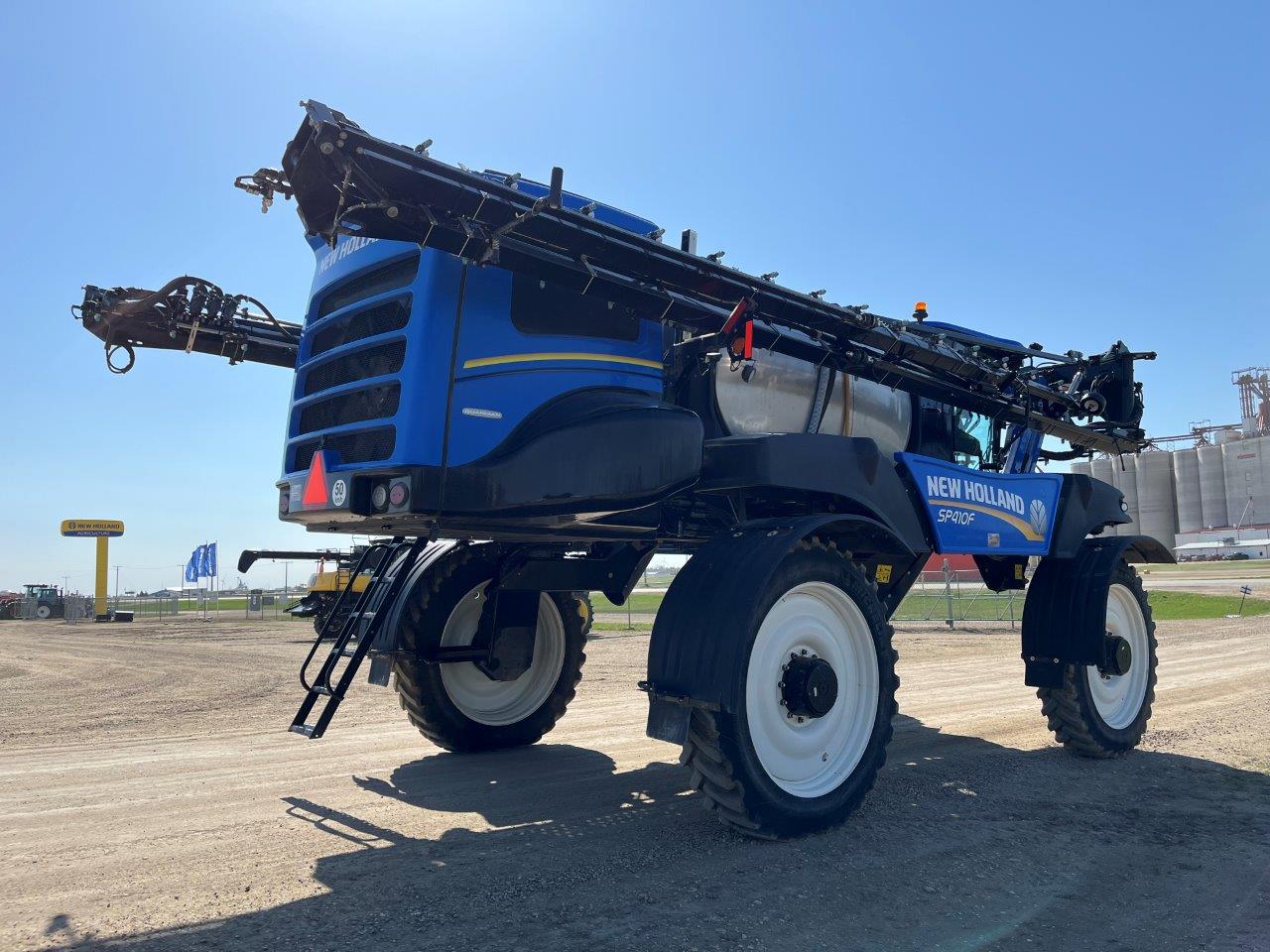 2019 New Holland SP.410F Sprayer/High Clearance