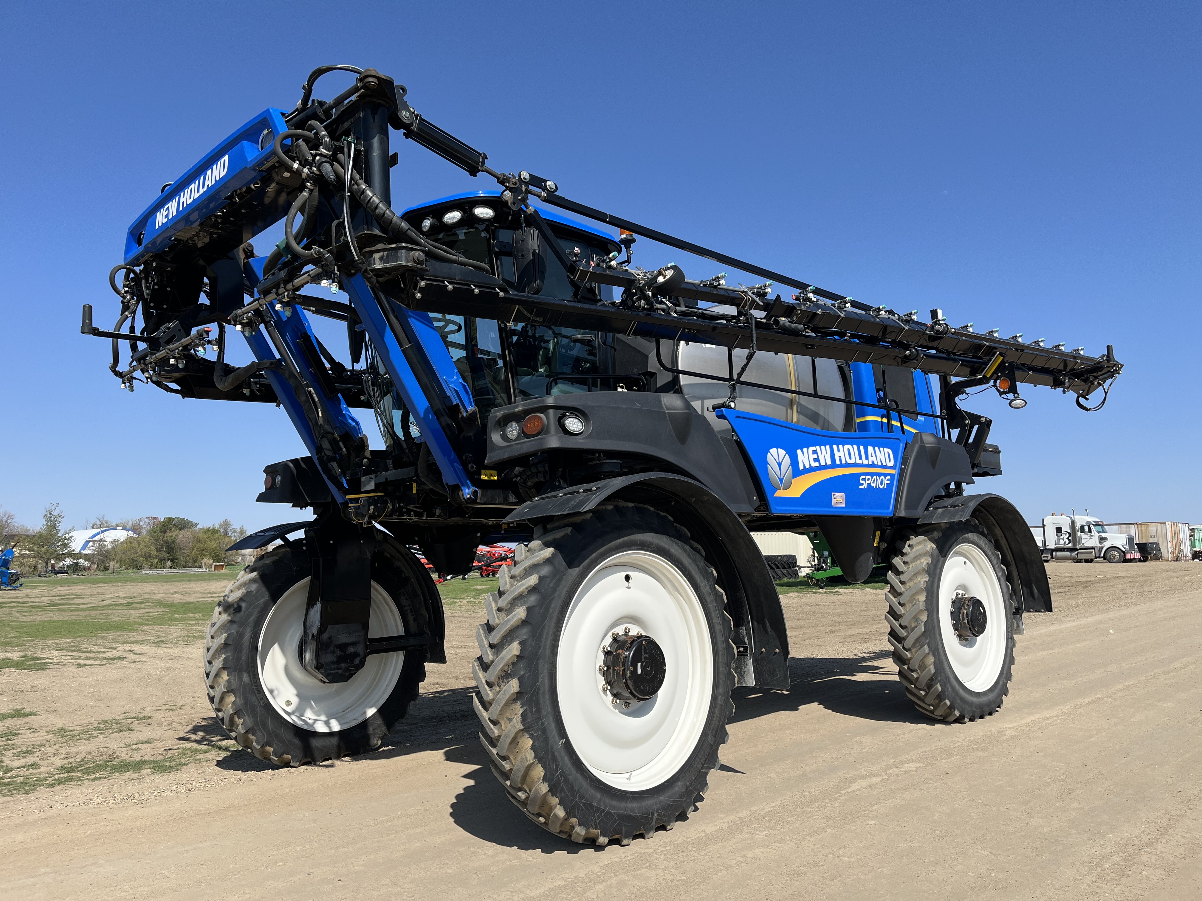 2019 New Holland SP.410F Sprayer/High Clearance