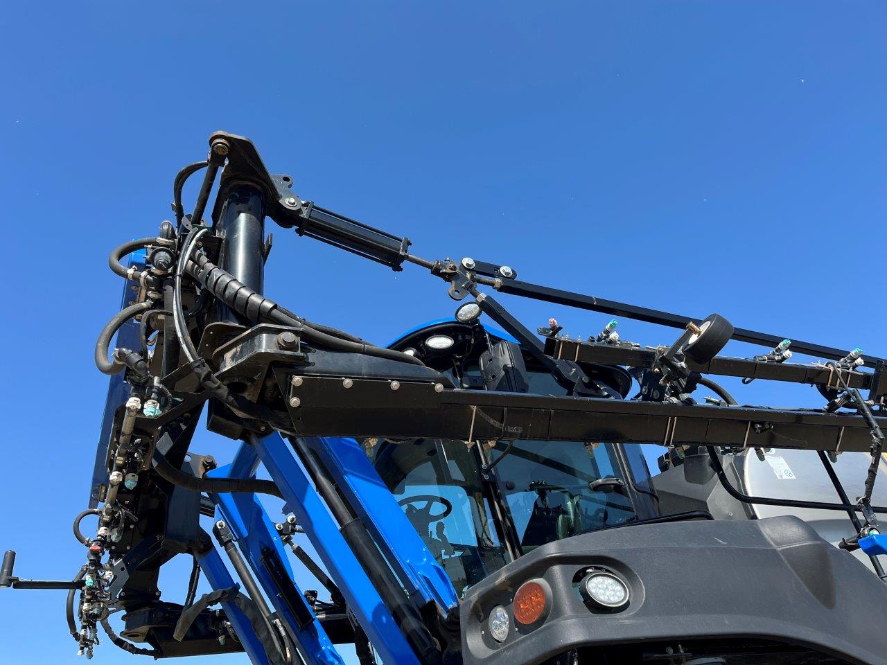 2019 New Holland SP.410F Sprayer/High Clearance
