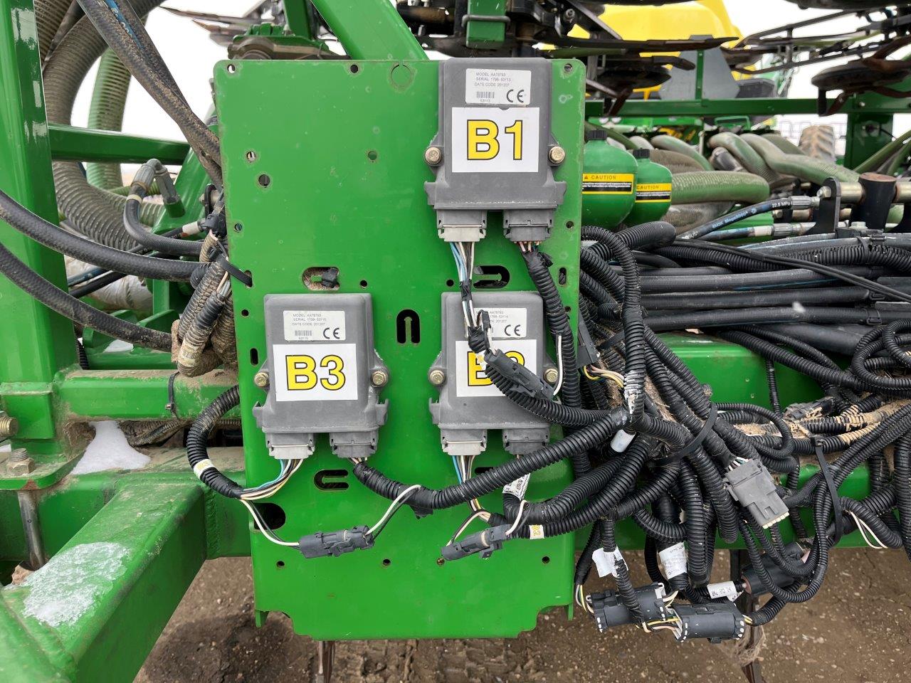 2012 John Deere 1870 56'12" w/ 1910-430 Air Drill