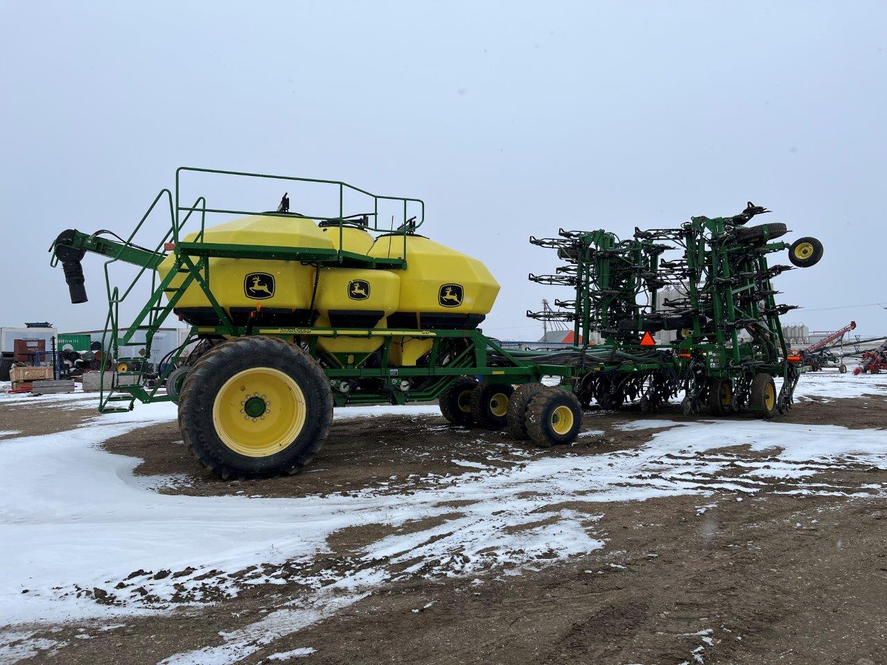 2012 John Deere 1870 56'12" w/ 1910-430 Air Drill