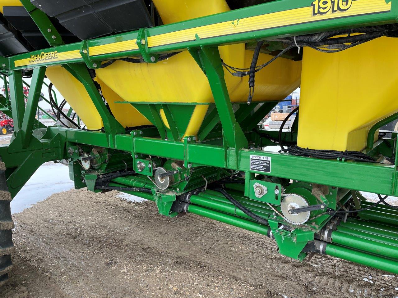 2012 John Deere 1870 56'12" w/ 1910-430 Air Drill