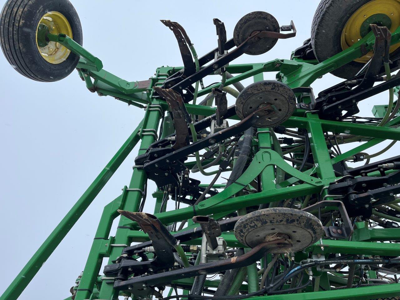 2012 John Deere 1870 56'12" w/ 1910-430 Air Drill