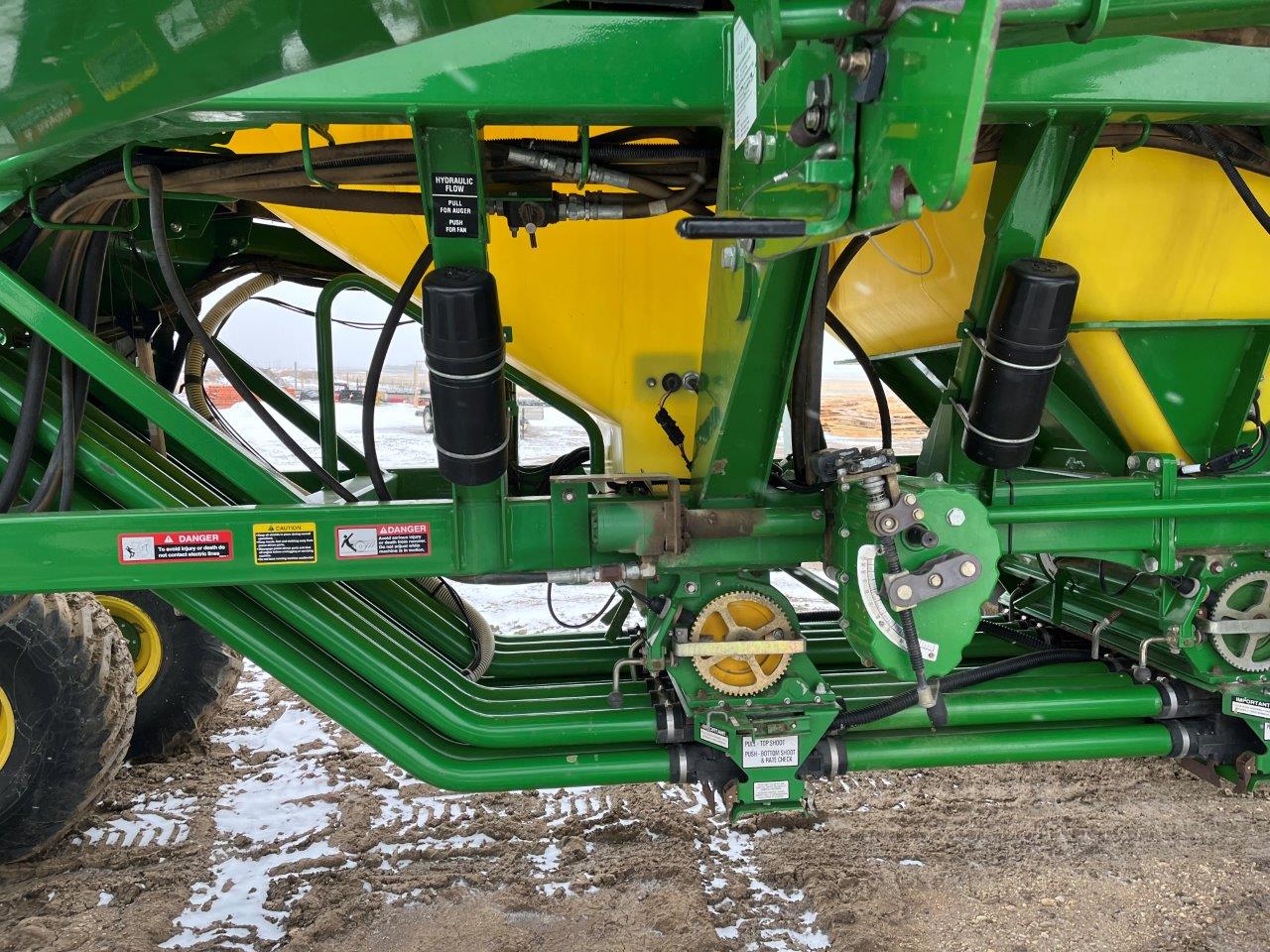 2012 John Deere 1870 56'12" w/ 1910-430 Air Drill