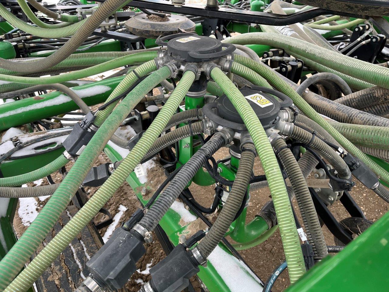 2012 John Deere 1870 56'12" w/ 1910-430 Air Drill