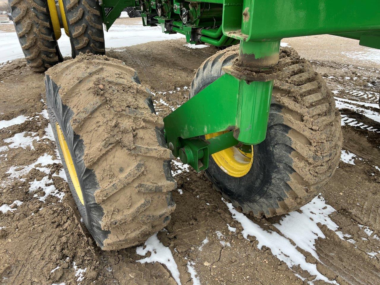 2012 John Deere 1870 56'12" w/ 1910-430 Air Drill